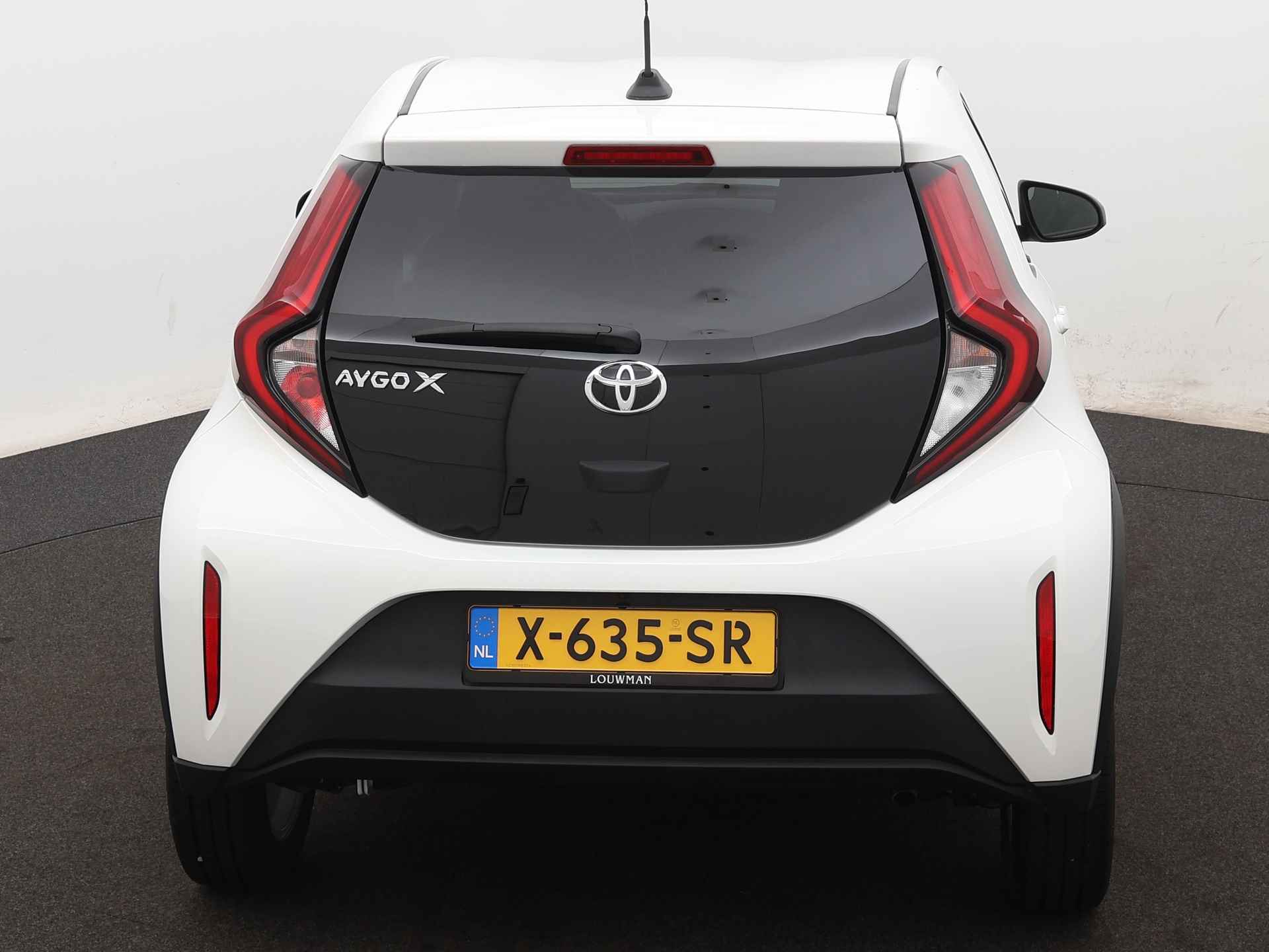 Toyota Aygo X 1.0 First Edition Limited | LED | Lichtmetalen velgen | Automatische airco | - 23/38