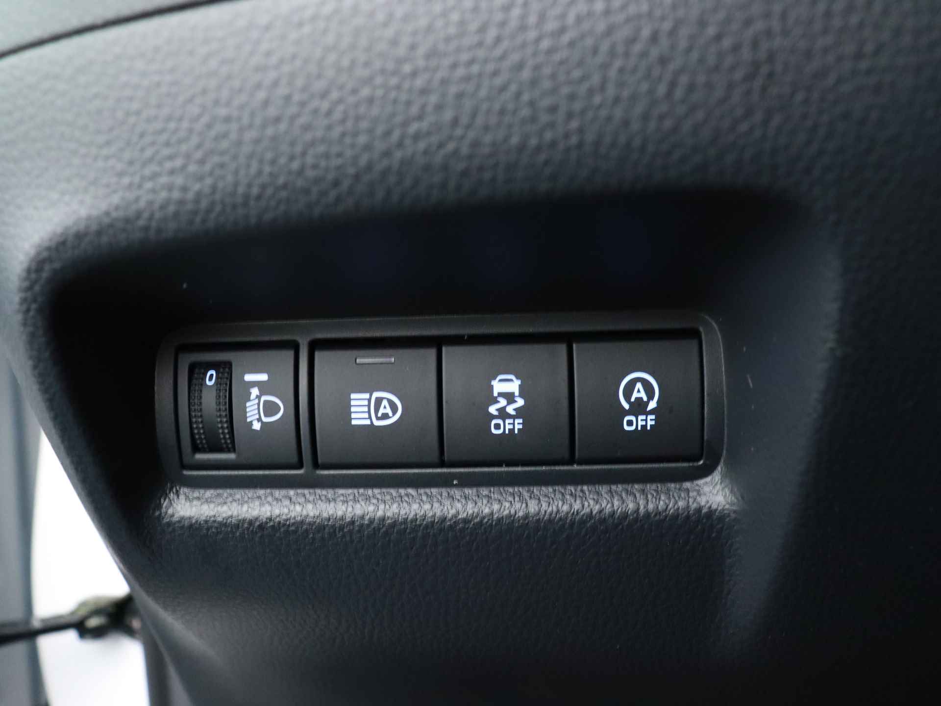Toyota Aygo X 1.0 First Edition Limited | LED | Lichtmetalen velgen | Automatische airco | - 27/38