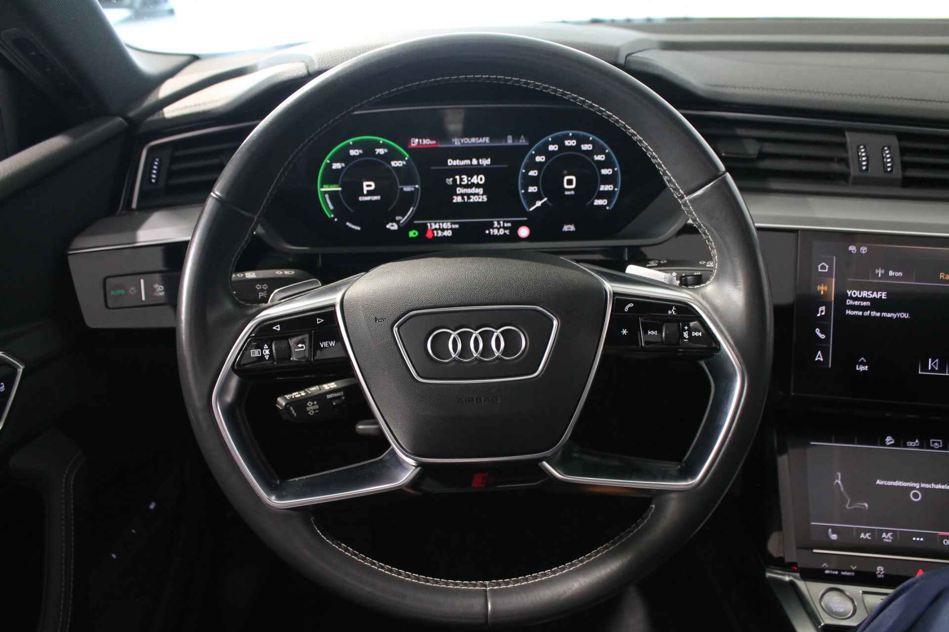 AUDI E-Tron 50 quattro 313pk Launch Edition Black - 17/41