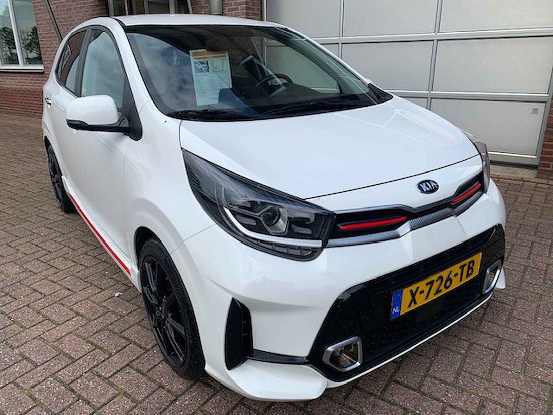 Kia Picanto 1.0 GT-Line Automaat Navigatie/ Leer / Camera - 6/24