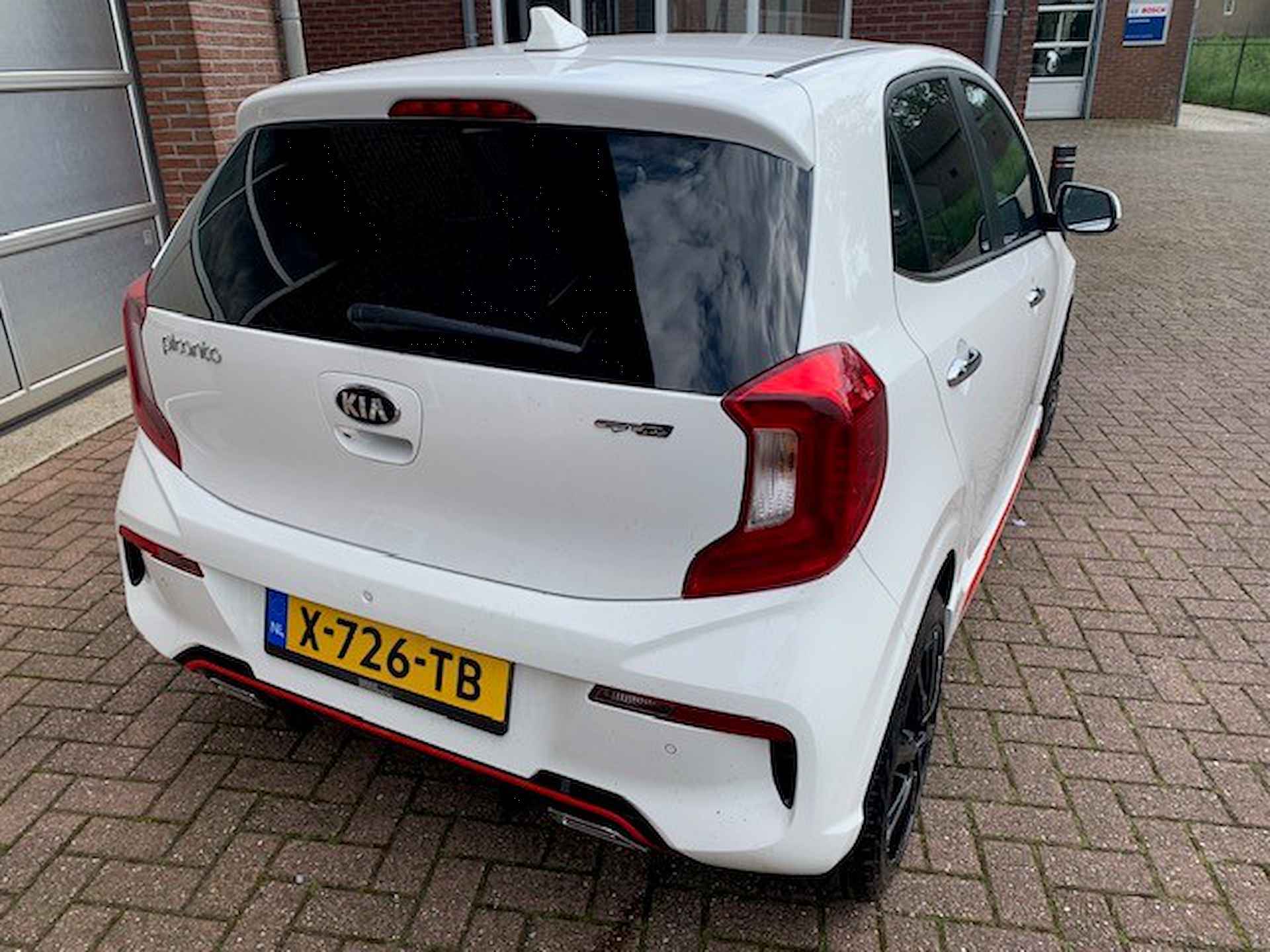 Kia Picanto 1.0 GT-Line Automaat Navigatie/ Leer / Camera - 9/24