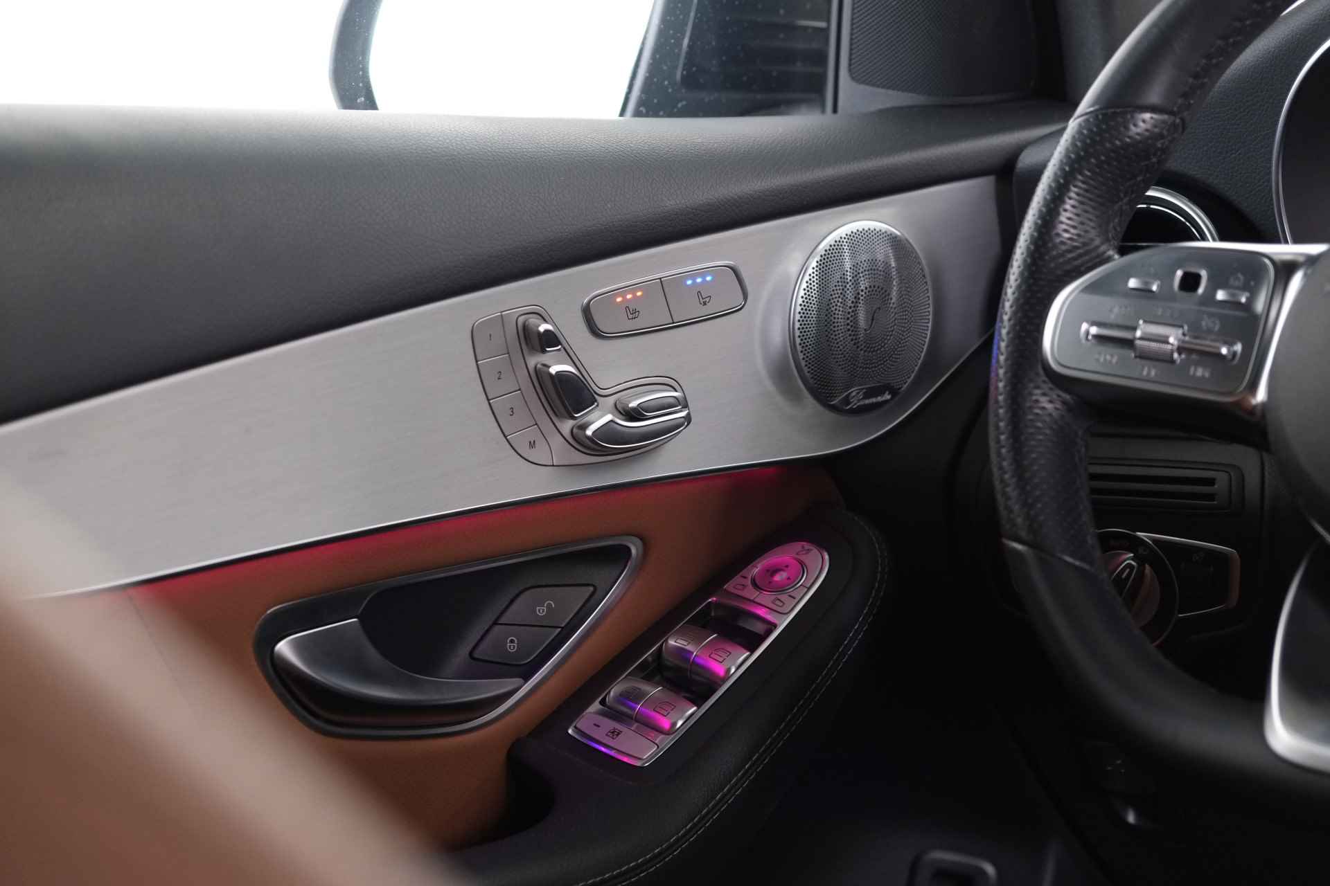Mercedes-Benz GLC 300de 4MATIC Business Solution 3x AMG Plus Panorama / Opendak / Leder / Carplay / 360 Camera - 16/34