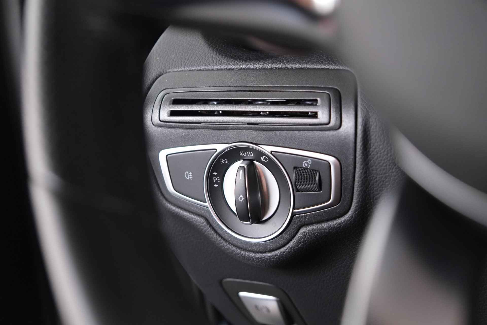 Mercedes-Benz GLC 300de 4MATIC Business Solution 3x AMG Plus Panorama / Opendak / Leder / Carplay / 360 Camera - 18/34