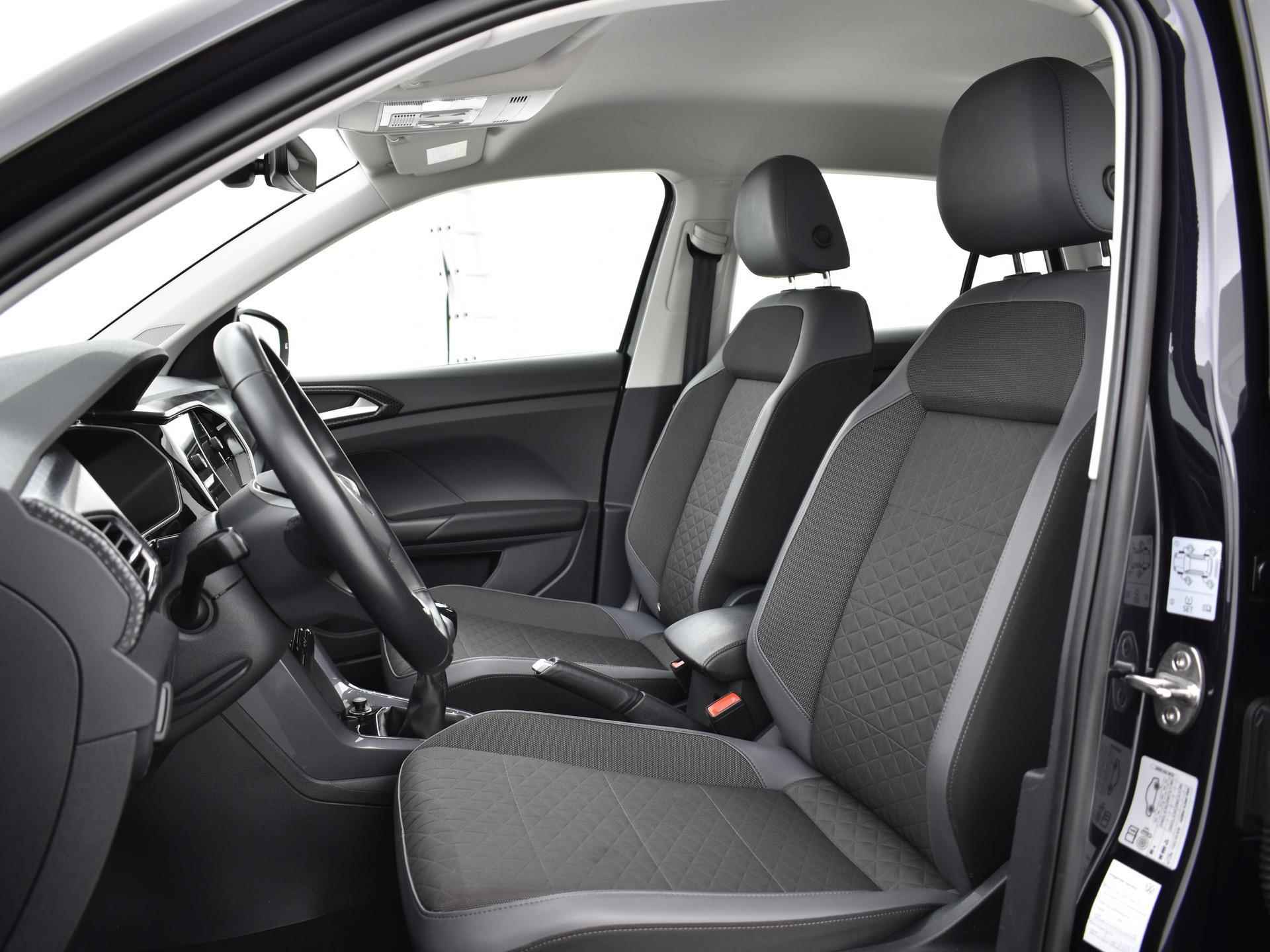 Volkswagen T-Cross 1.0 Tsi 110pk Style | ACC | Climatronic | P-Sensoren | App-Connect | Navigatie | 17'' Inch | Garantie t/m 02-03-2026 of 100.000km - 11/31