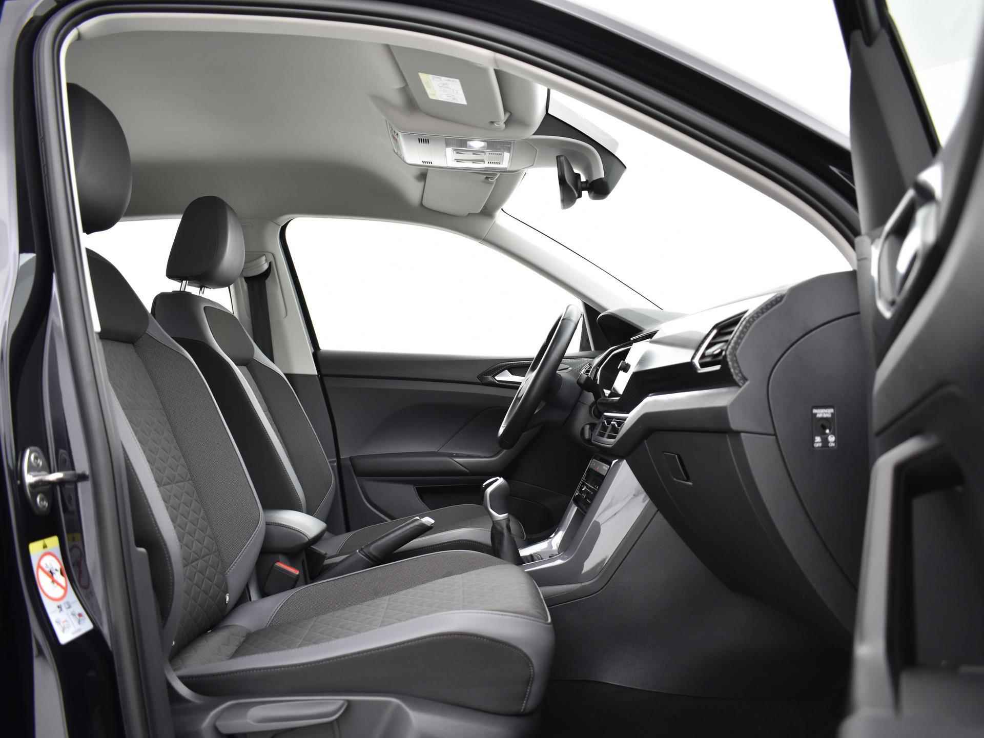 Volkswagen T-Cross 1.0 Tsi 110pk Style | ACC | Climatronic | P-Sensoren | App-Connect | Navigatie | 17'' Inch | Garantie t/m 02-03-2026 of 100.000km - 14/31