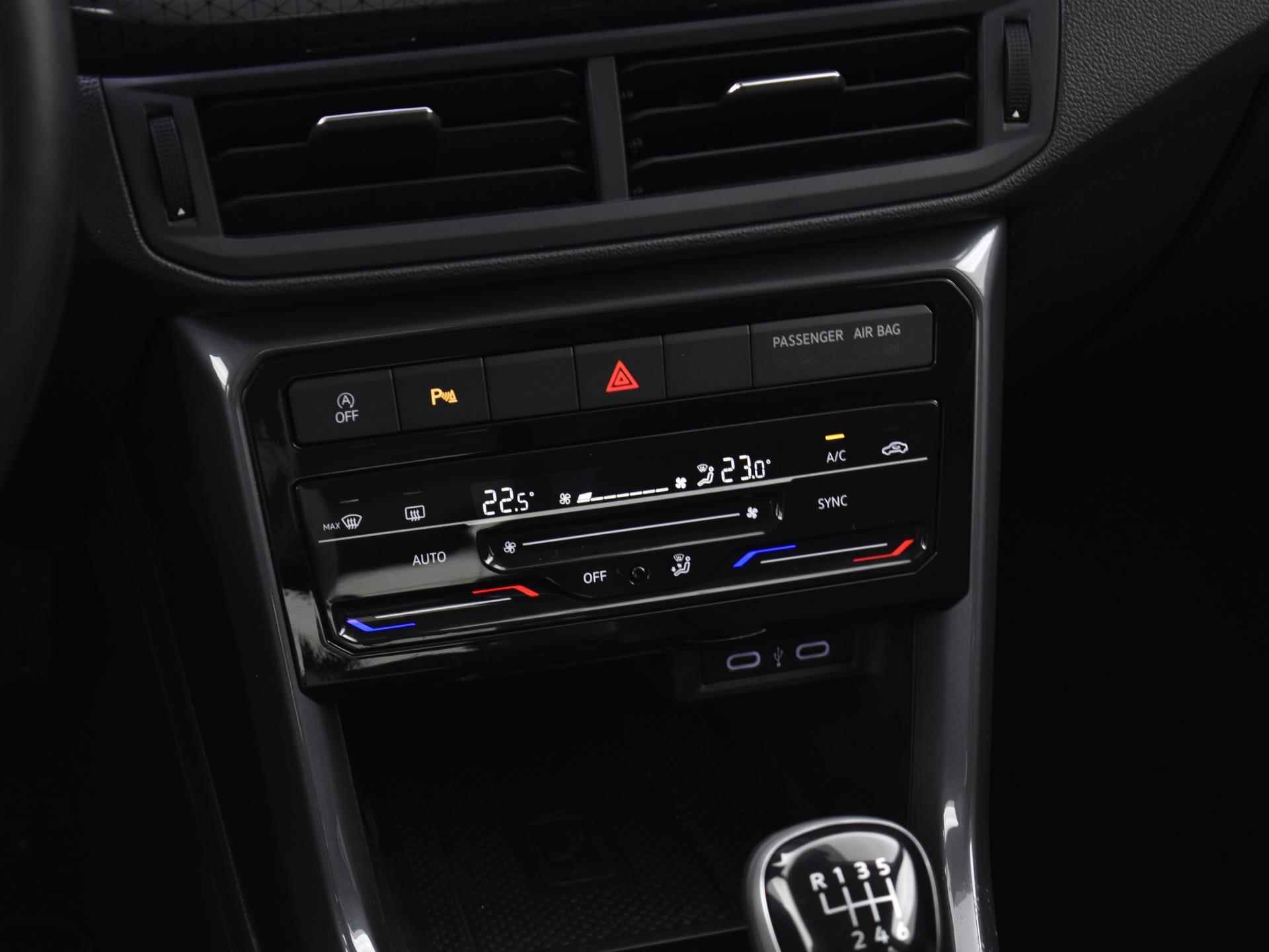 Volkswagen T-Cross 1.0 Tsi 110pk Style | ACC | Climatronic | P-Sensoren | App-Connect | Navigatie | 17'' Inch | Garantie t/m 02-03-2026 of 100.000km - 25/31