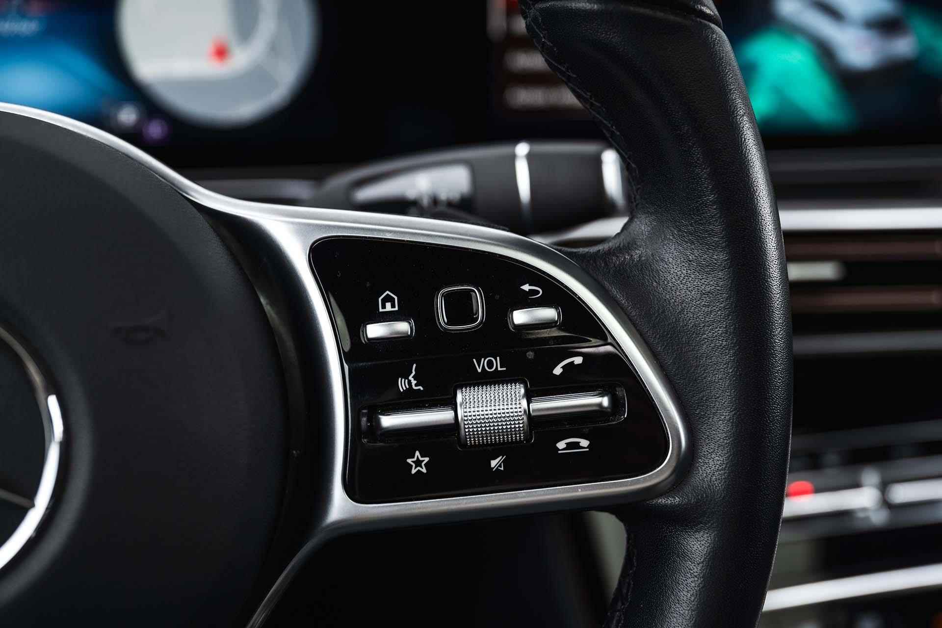 Mercedes-Benz EQC 400 4MATIC Premium Plus 80 kWh | Schuifdak | Multibeam Led | elektrische stoelen | Rijassistentiepakket | 360 camera | Keyless Go | Burmester Sound | BTW voertuig - 30/36