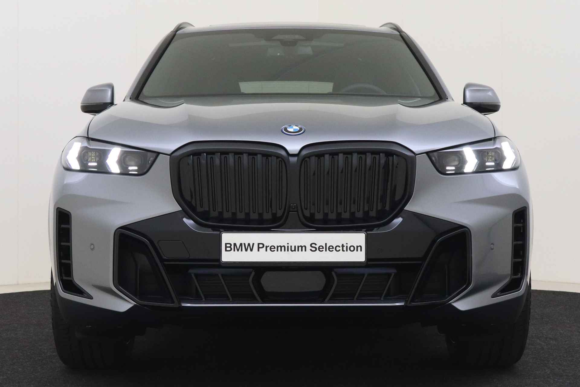 BMW X5 xDrive50e High Executive M Sport Automaat / Panoramadak / Trekhaak / Parking Assistant Professional / Adaptieve LED / Gesture Control / Comfort Access - 5/75