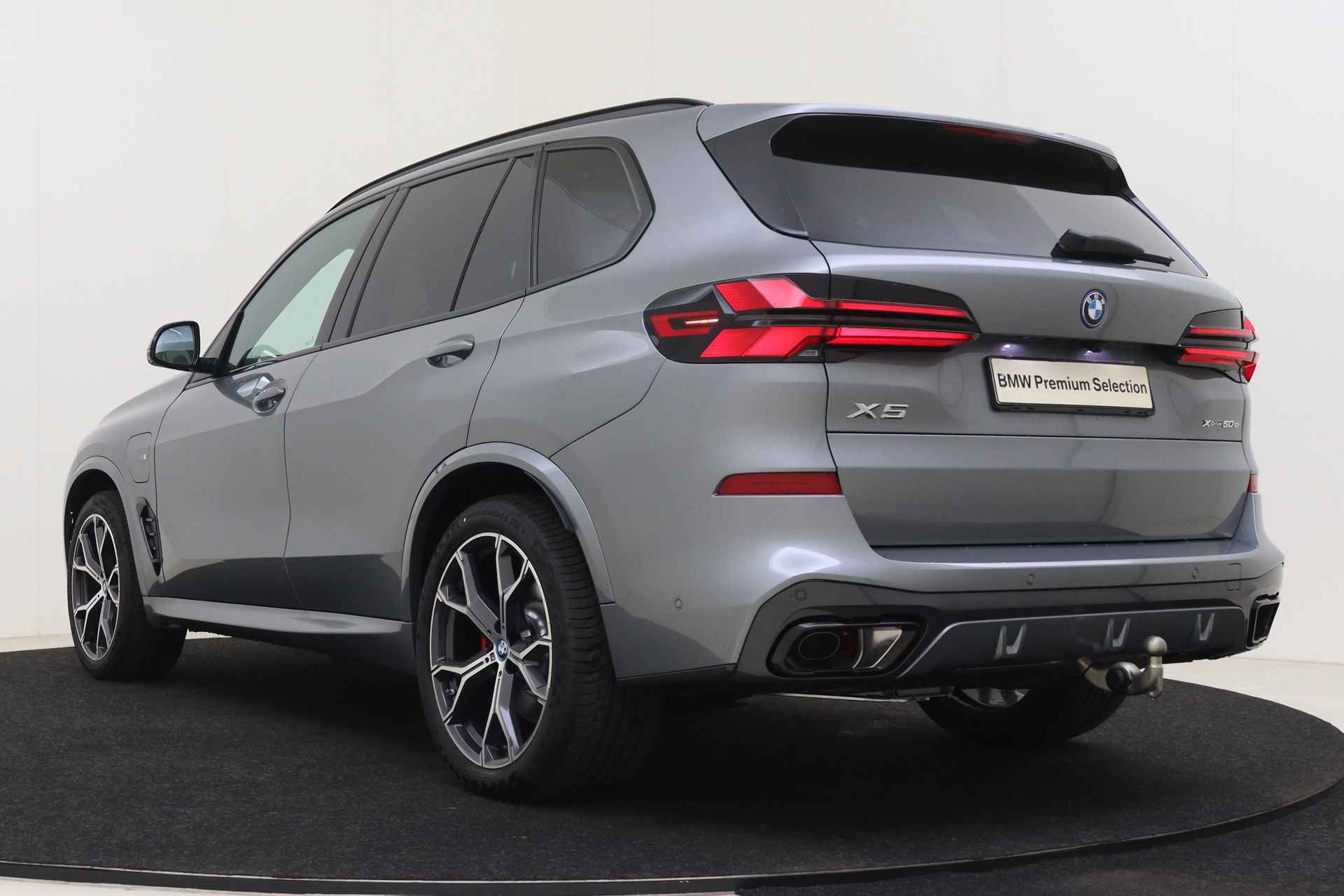 BMW X5 xDrive50e High Executive M Sport Automaat / Panoramadak / Trekhaak / Parking Assistant Professional / Adaptieve LED / Gesture Control / Comfort Access - 16/75