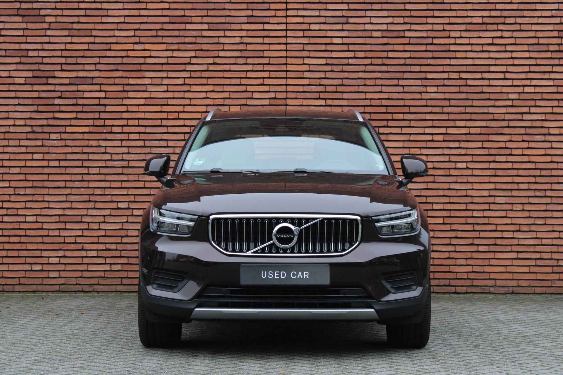 Volvo XC40 T3 AUT8 163PK Inscription, Achteruitrijcamera, Stuurwiel Verwarmd, Electronic Climate Control, Parkeersensoren, Achterbank Verwarmd, High Performance Audio, Panoramadak, LED Mistlampen, Navigatiesysteem, Rijstrooksensor Met Correctie, Verwarmbare Voorruit, Lederen Bekleding - 9/19