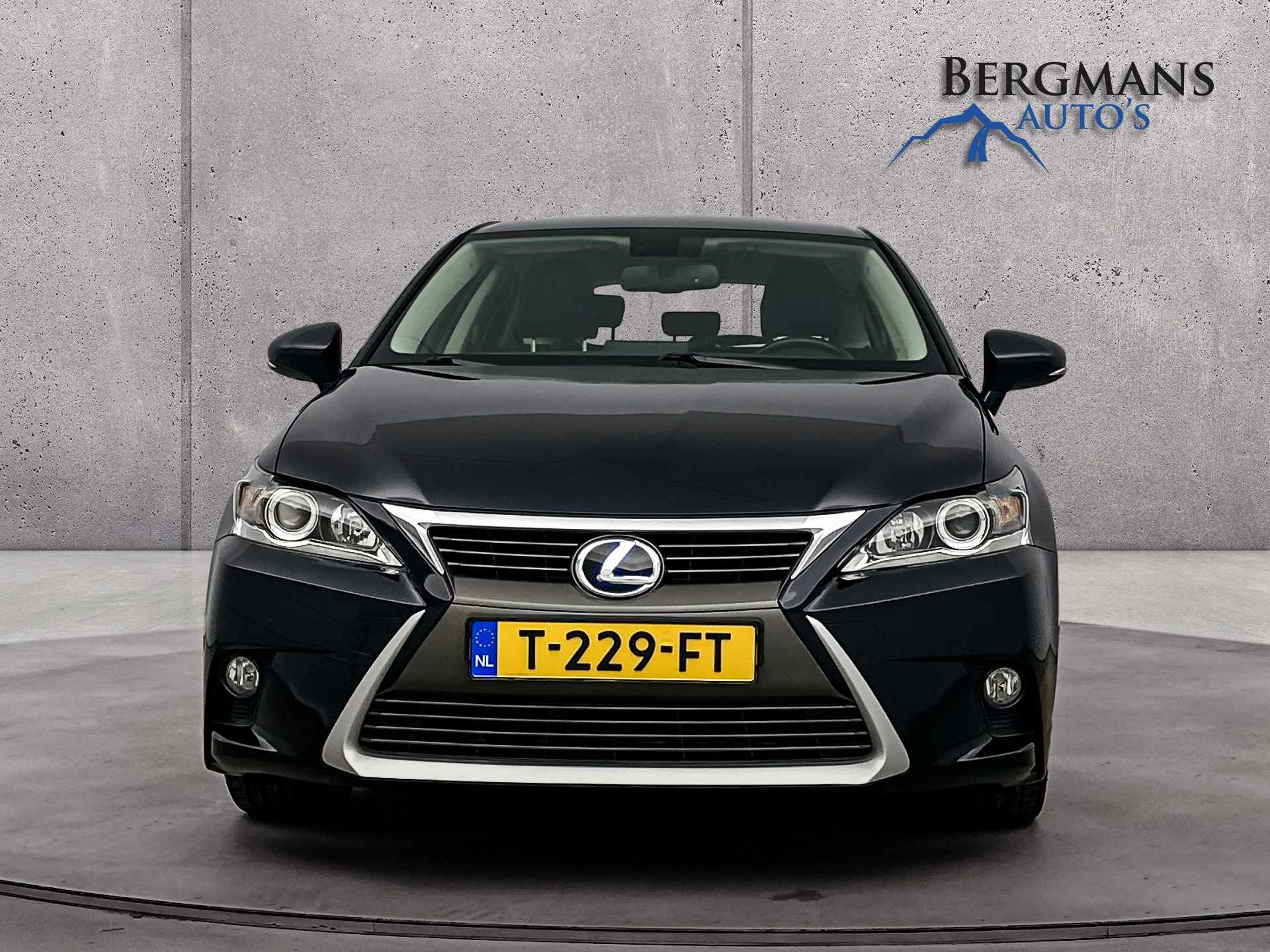 Lexus CT 200h Business Line // CAMERA // 17" VELGEN // - 16/24