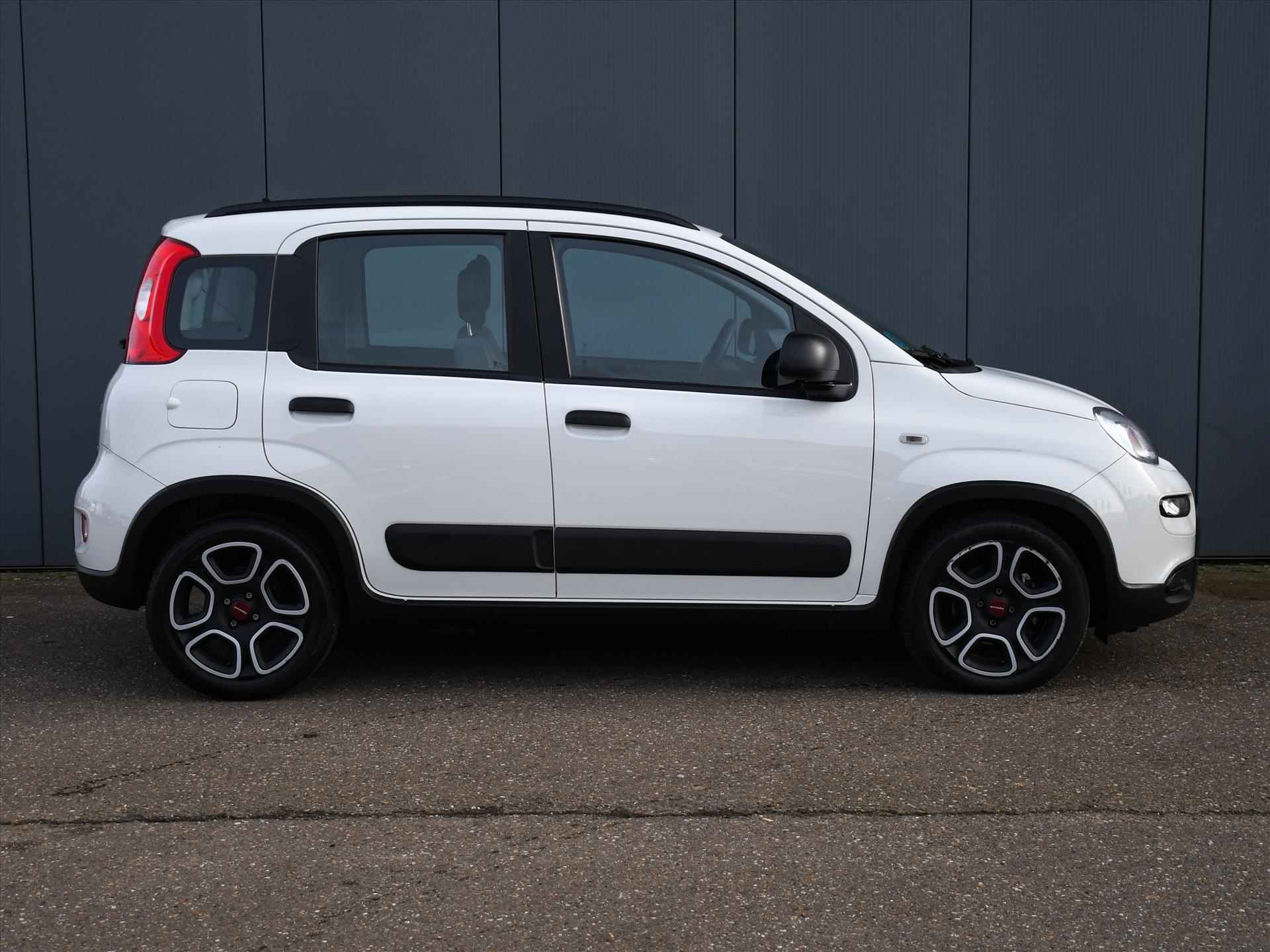 Fiat Panda City Life 1.0 Mild-Hybrid 70pk 15'' LM | DAB+ RADIO | AIRCO | USB | 21.612 KM | 24 MND GARANTIE - 3/24