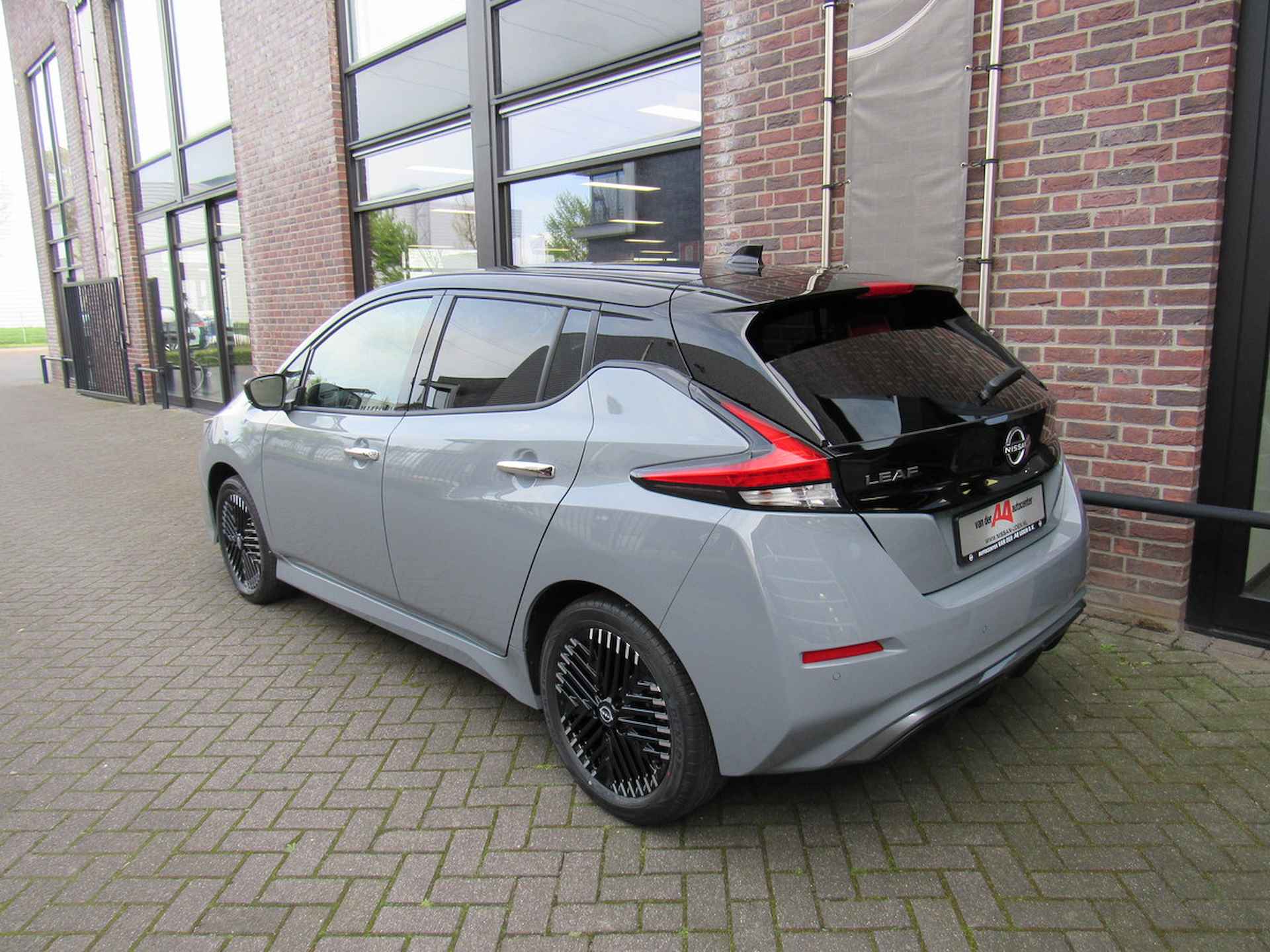 Nissan Leaf Electric e+ 59kWh Tekna Navigatie / Subsidie van € 2000 mogelijk/Apple carplay /Android Auto / Climate Control / Bose geluid /Stoelverwarming - 7/36