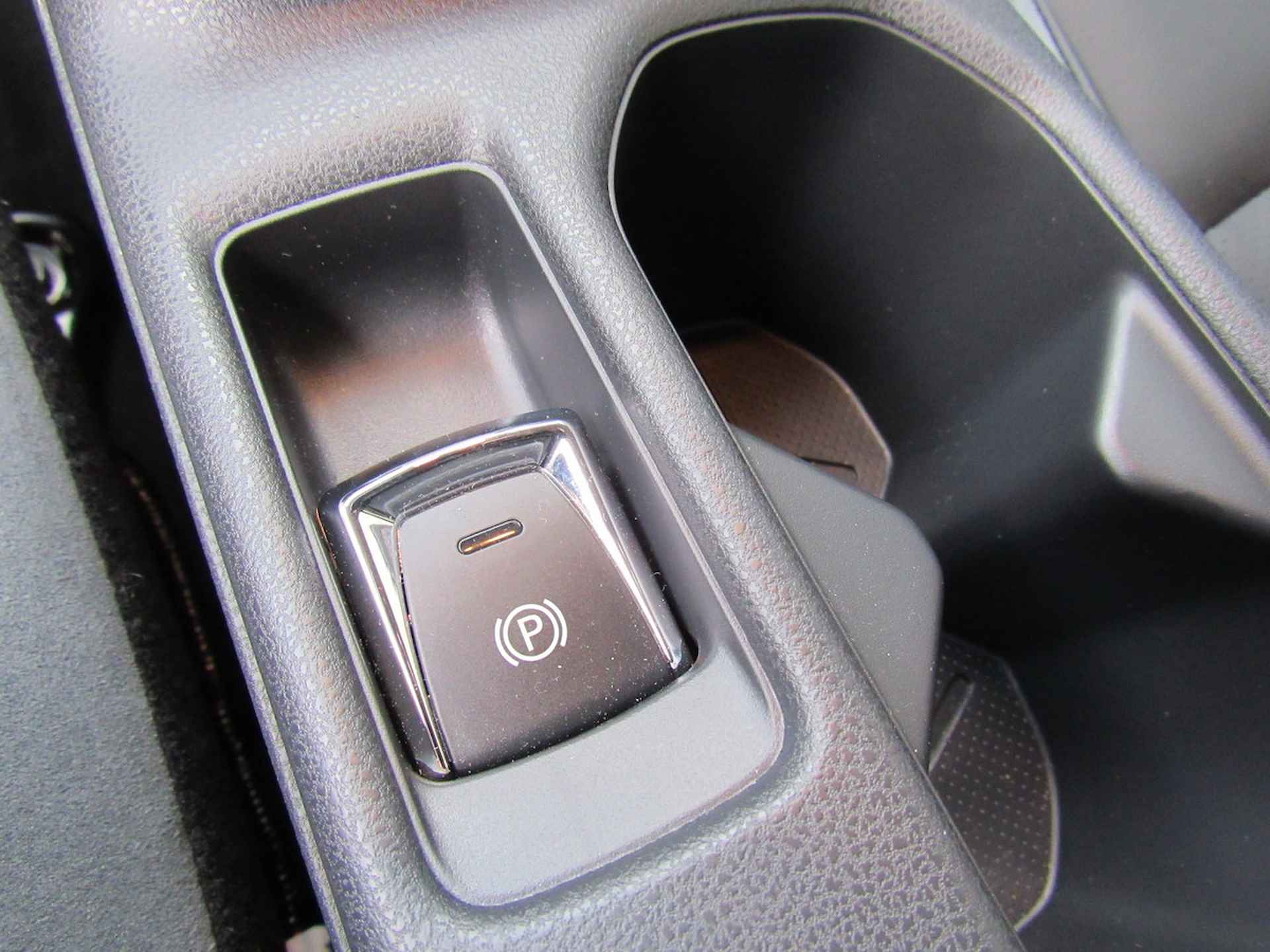 Nissan Leaf Electric e+ 59kWh Tekna Navigatie / Subsidie van € 2000 mogelijk/Apple carplay /Android Auto / Climate Control / Bose geluid /Stoelverwarming - 30/36