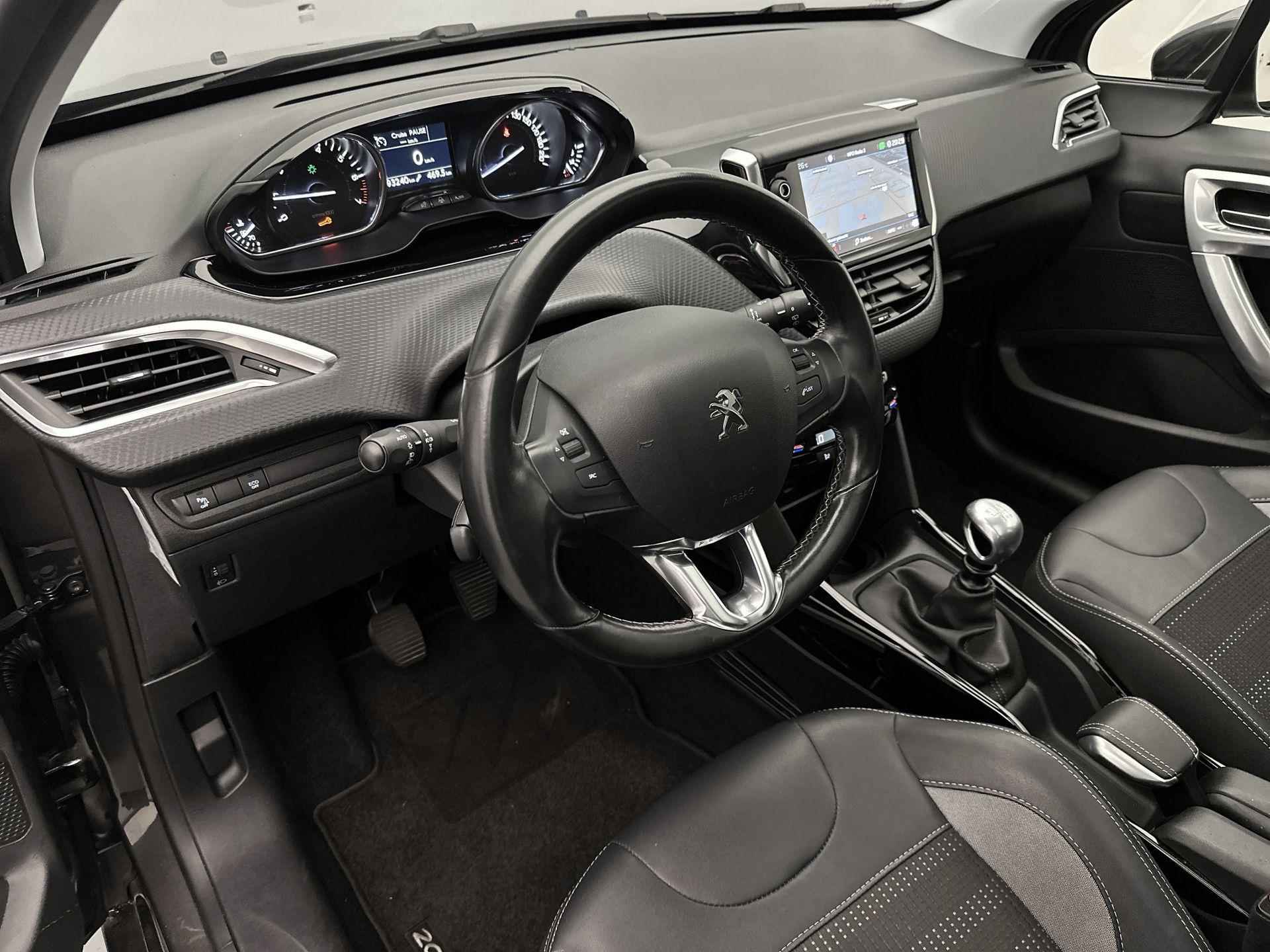 Peugeot 2008 SUV Allure 110pk | Navigatie | Achteruitrijcamera | Panoramadak | Climate Control | Parkeersensoren | Cruise Control | Apple Carplay / Android Auto | Bluetooth | DAB+ radio | 16" lichtmetalen velgen | - 11/33