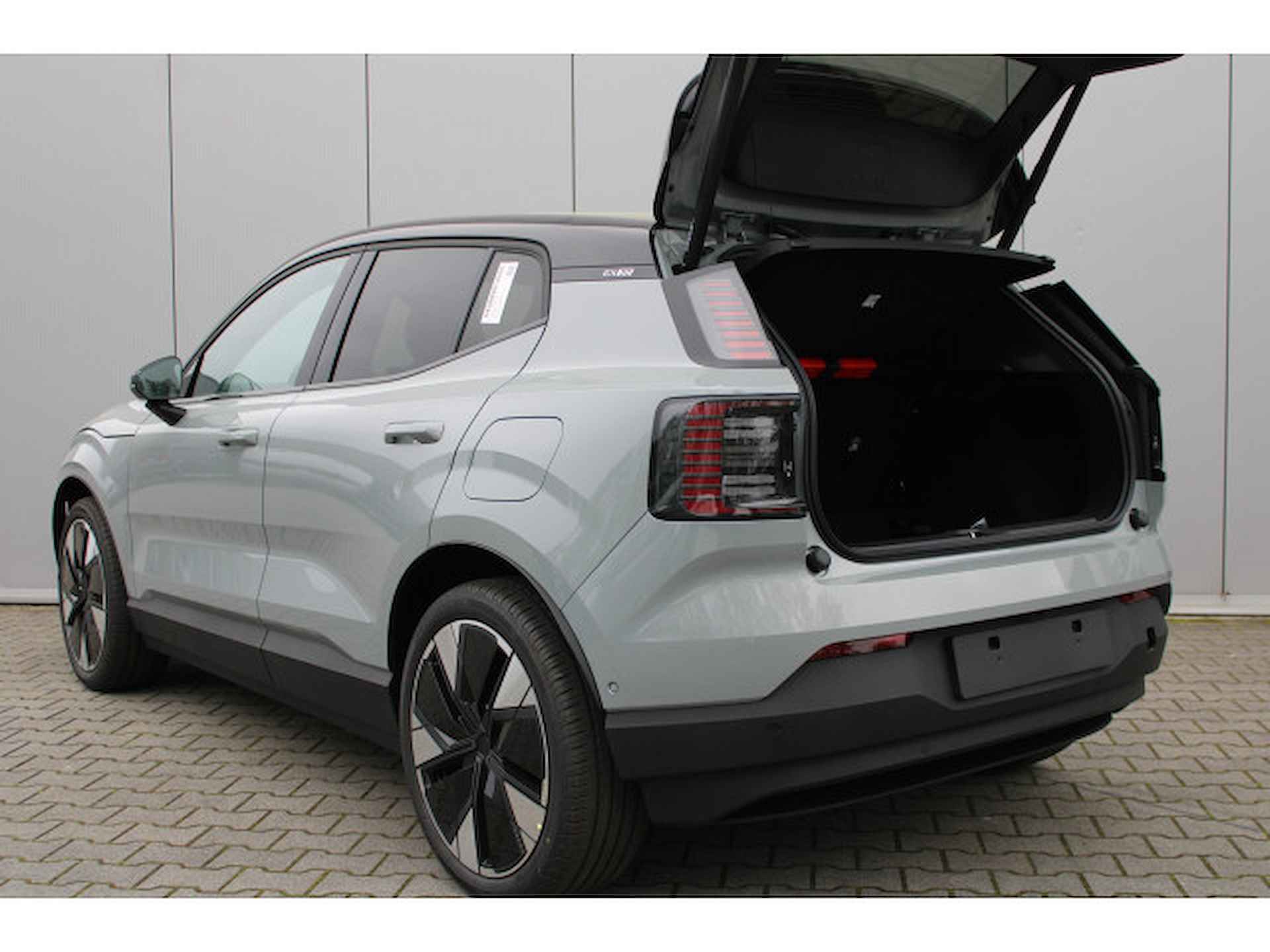 Volvo EX30 Extended Range Plus 69 kWh | Pine Interieur | komt in aanmerking voor € 2950,- subsidie | Stoel verwarming | direct leverbaar - 8/8