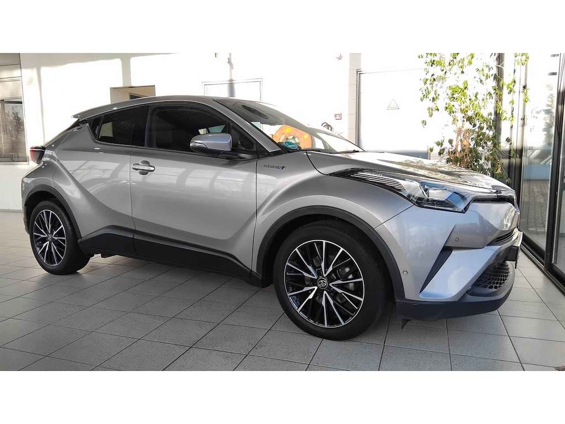 Toyota C-HR 1.8 Premium Trekhaak Navi JBL Dodehoek - 26/26