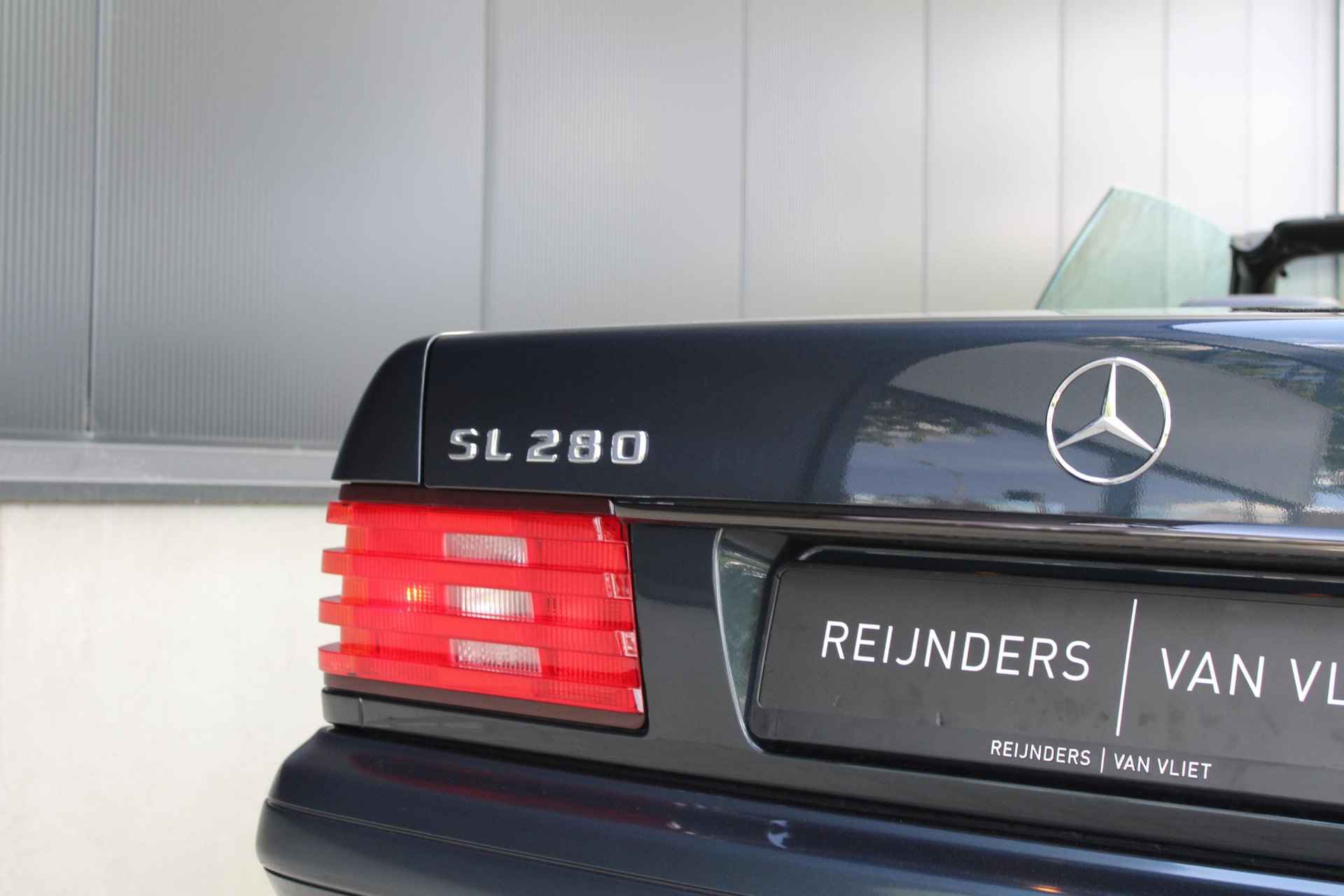 Mercedes-Benz SL 280 | Hardtop met glazen dak | Xenon | Leder | Voll. onderhouden! | - 32/39