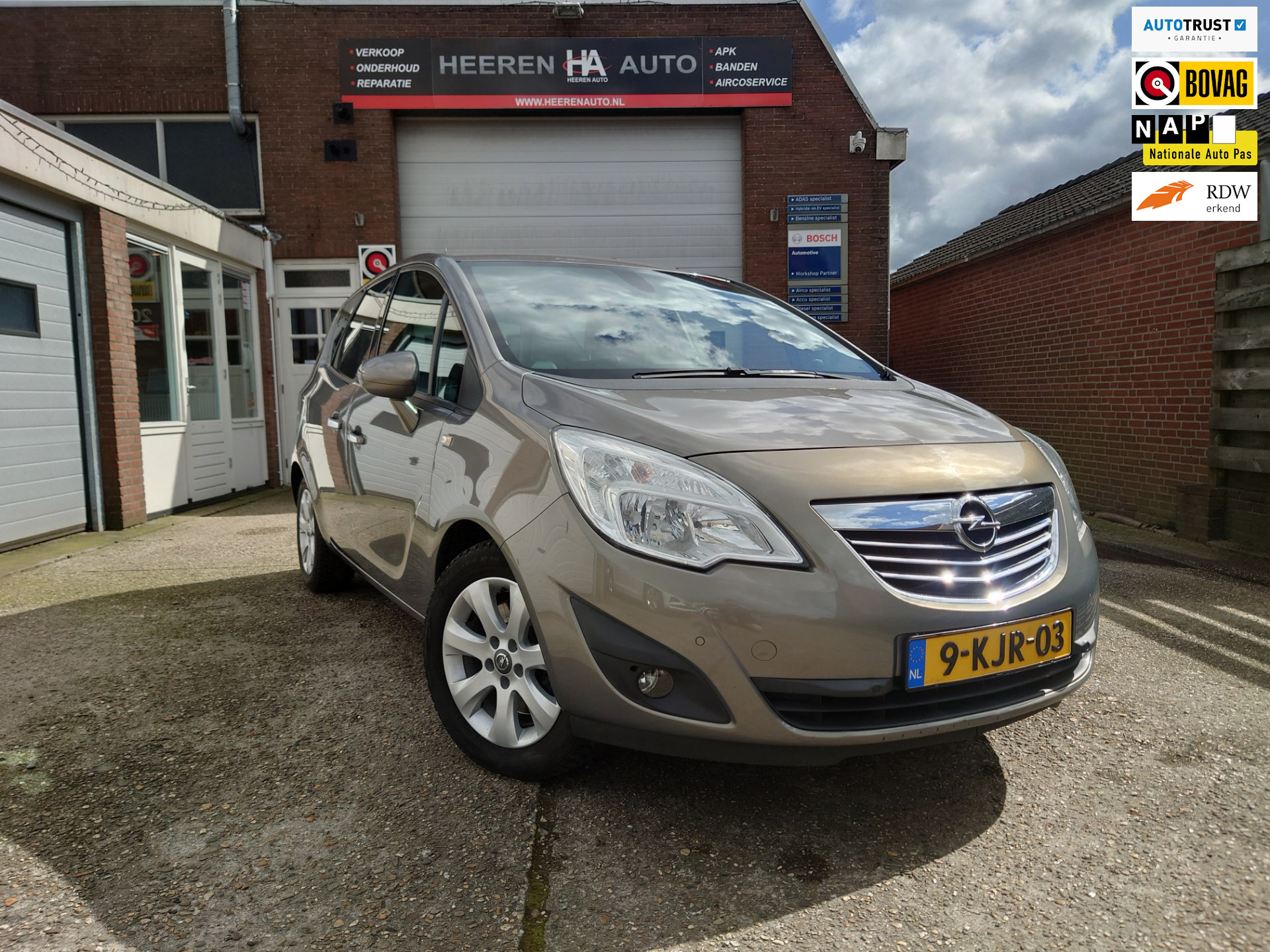 Opel Meriva 1.4 Turbo Cosmo, Dealer onderhouden, Afkomstig van 1e eigenaar, Navigatie bij viaBOVAG.nl