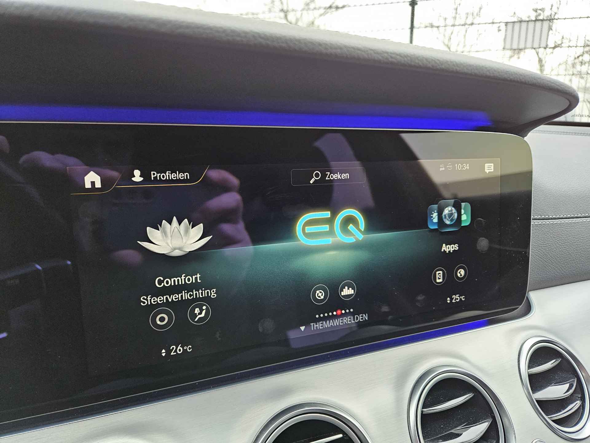 Mercedes-Benz E-Klasse Estate 300 e AMG Plug In Hybrid 320pk Dealer O.H PHEV | Widescreen Navi | Sfeerverlichting | Night Pakket | Camera | Apple Carplay | Alcantara Sportstoelen Verwarmd | LED | - 15/20