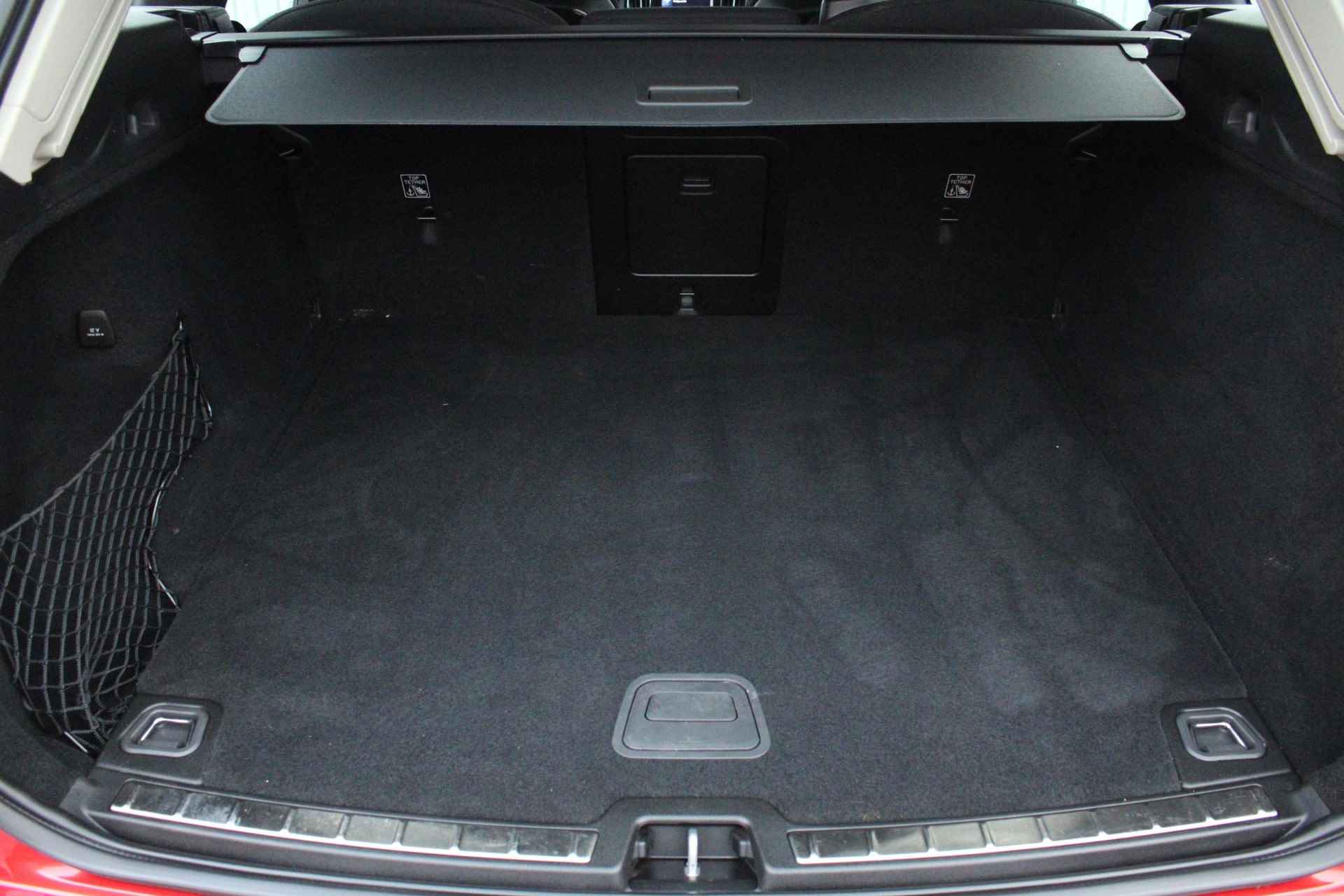 Volvo XC60 B4 AUT-8 Momentum, Full map Navigatie, Trekhaak, Parkeersensoren voor en achter, Parkeer Camera achter, Stoelverwarming, Stuurwielverwarming, - 21/34
