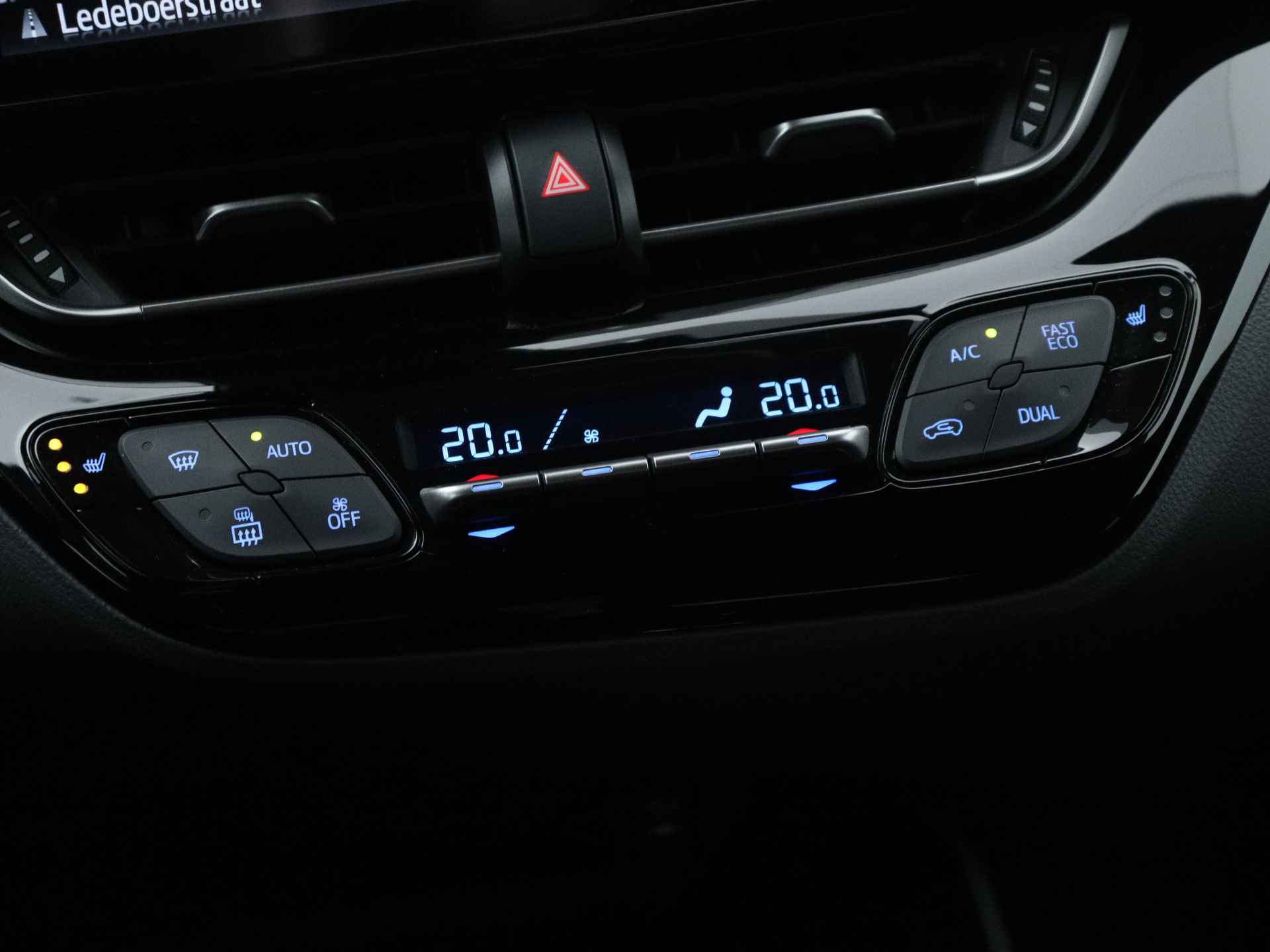 Toyota C-HR 1.8 Hybrid Style Ultimate | JBL | Parkeersensoren | Navigatie | - 12/46