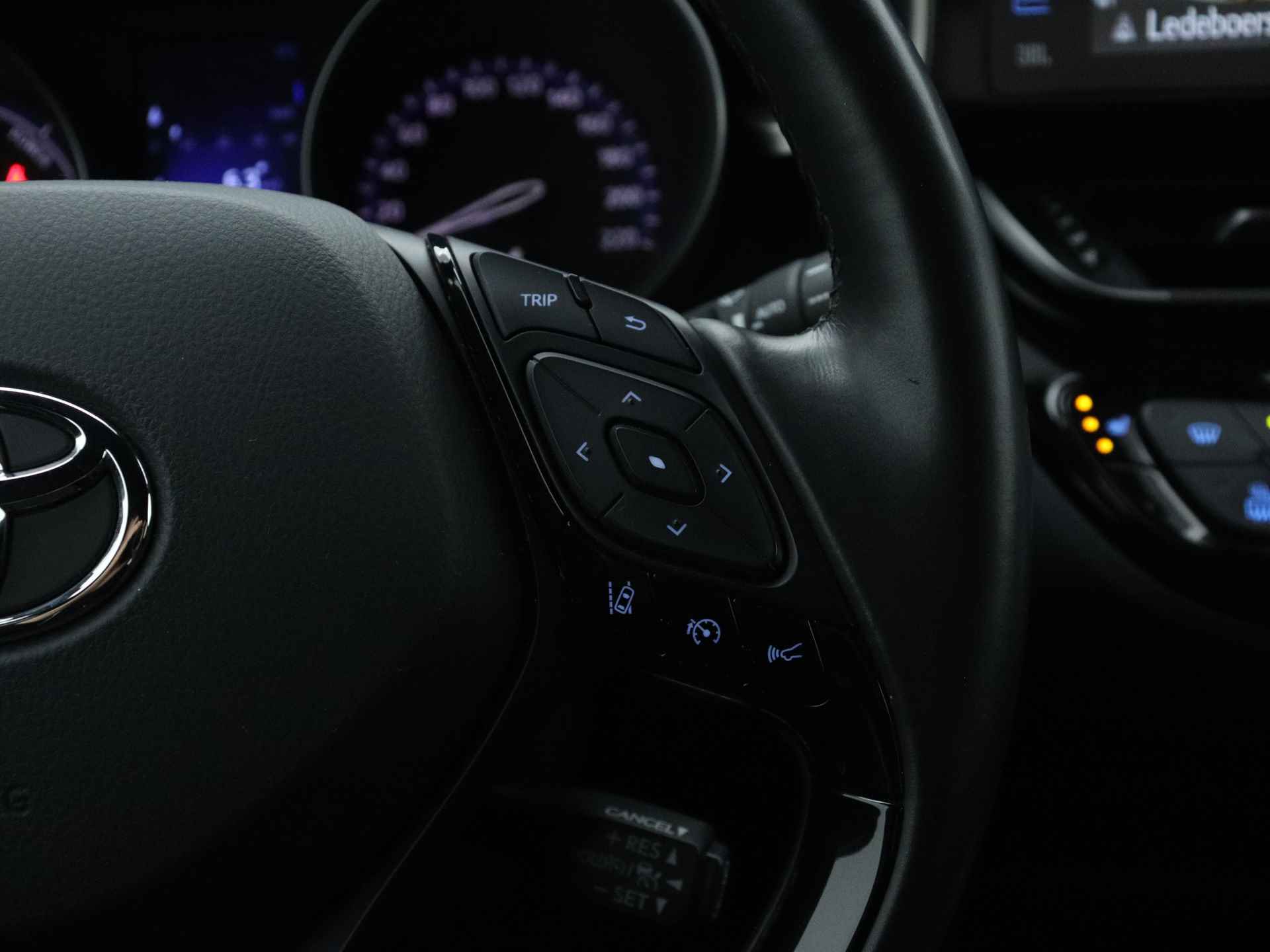 Toyota C-HR 1.8 Hybrid Style Ultimate | JBL | Parkeersensoren | Navigatie | - 23/46