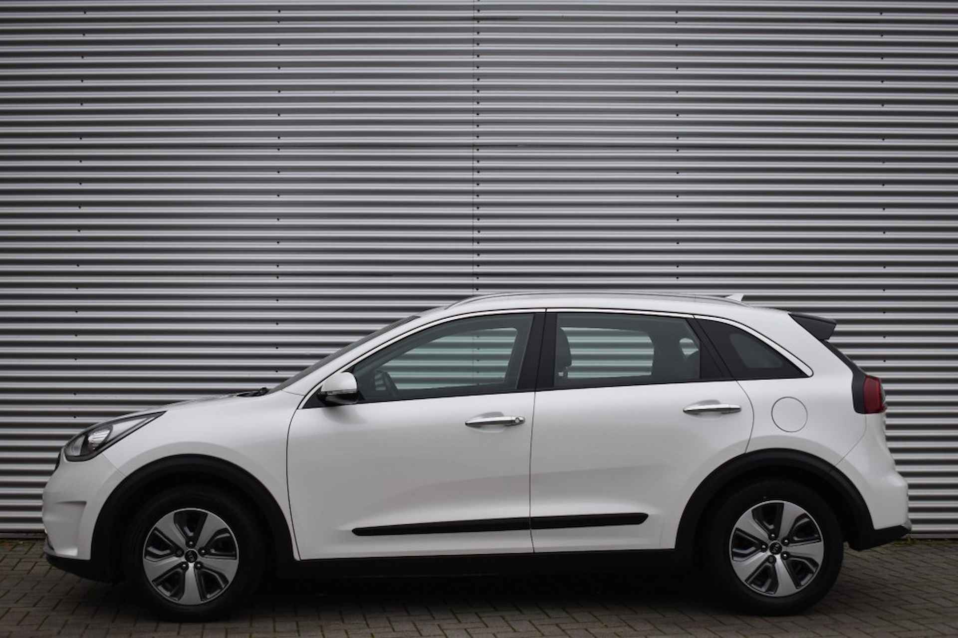 KIA Niro 1.6 GDI HYBRID DYNAMIC LINE / NAVI / P.CAMERA / AFN. HAAK 1300KG - 2/43