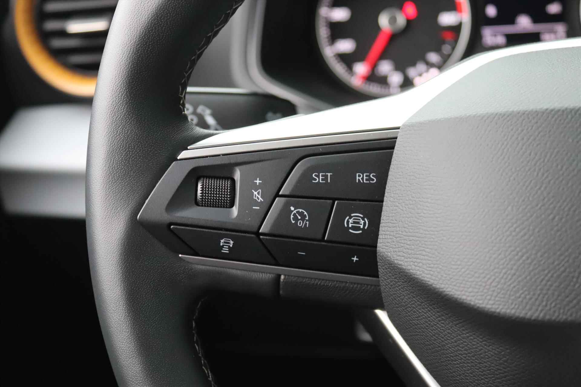 Seat Arona 1.0TSI  110PK AUTOMAAT STYLE Navi Carplay | Adapt.cruise | Led | Keyless | 16 Inch Lm | Pdc | - 30/53