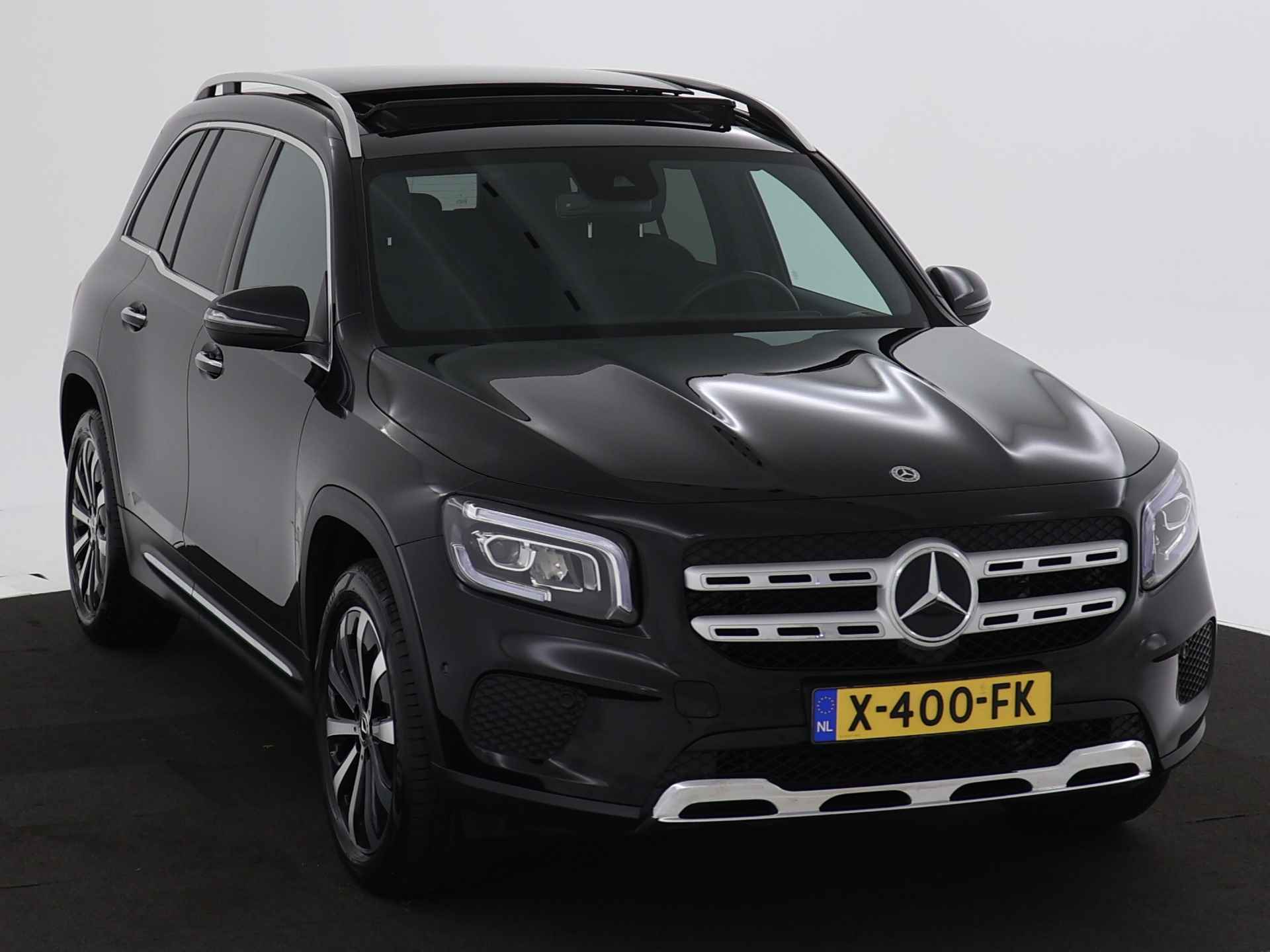 Mercedes-Benz GLB 180 Luxury Line | Premium pakket |  Panoramaschuifdak | Dodehoekassistent |  Warmtewerend, donkergetint glas achter | Inclusief 24 maanden MB Certified garantie voor Europa. - 23/40