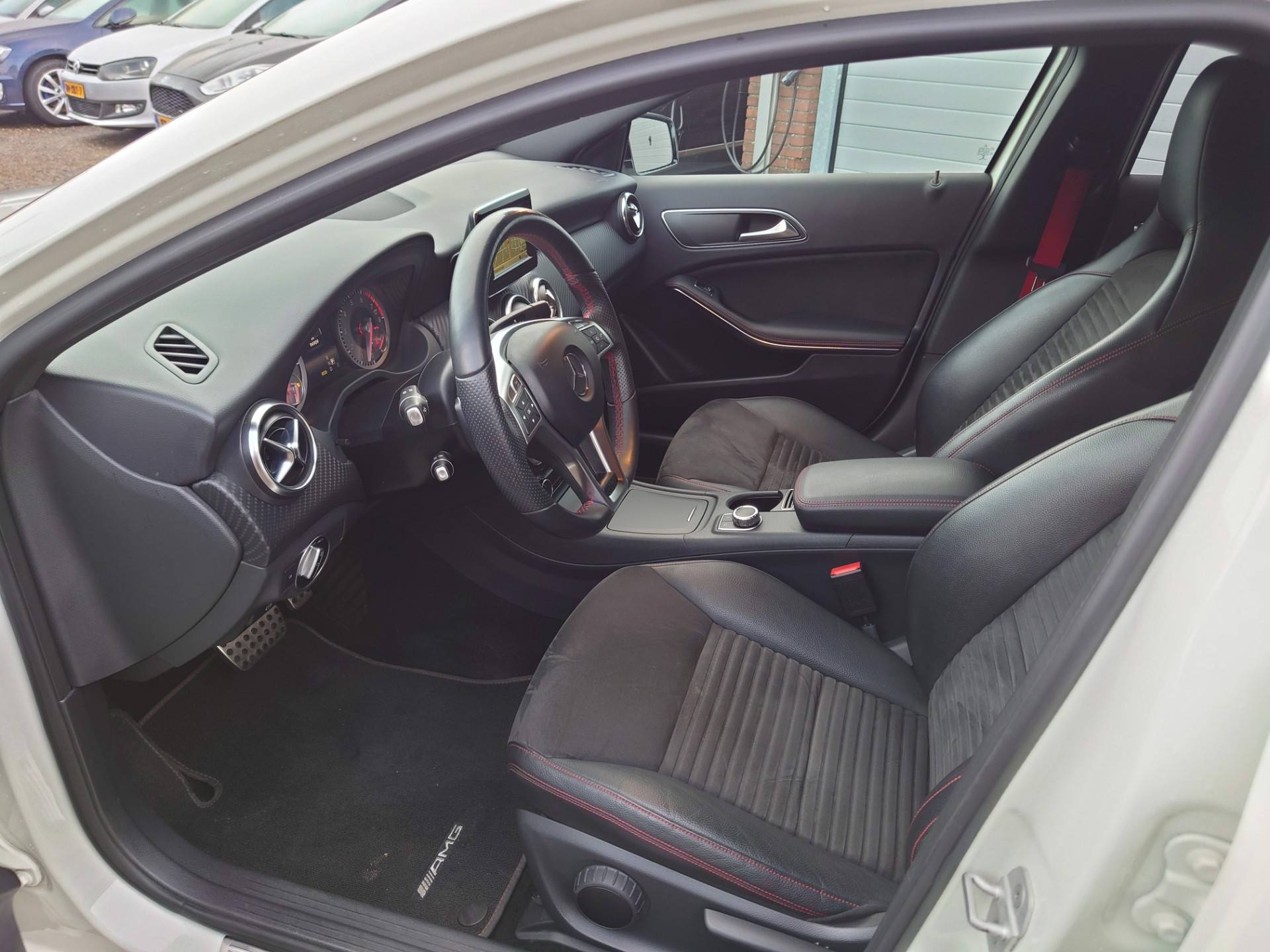 Mercedes-Benz A-klasse 250 Sport, Dealer onderhouden, Stoelverwarming, Navigatie, Sportstoelen - 10/23