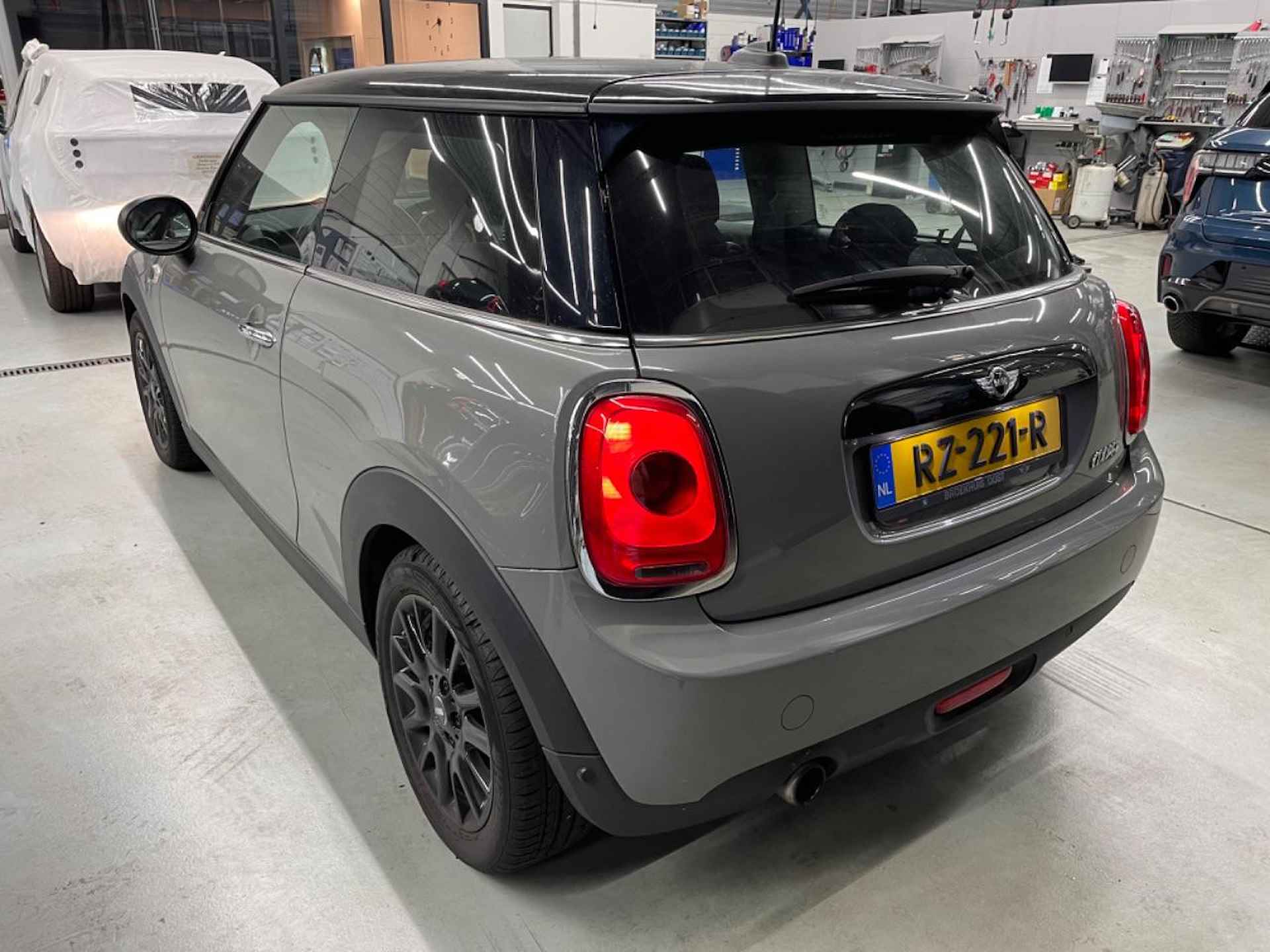 Mini Mini 1.5 Cooper Business | NAP | Navi | Cruise Control | Parkeer Sensoren | Automaat | - 14/17