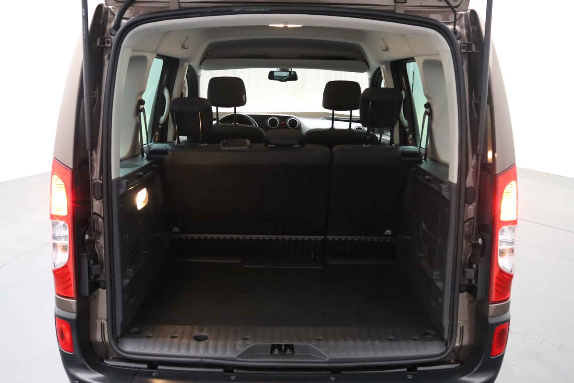 Mercedes-Benz Citan 112 Ambiente Automaat | Camera | Parkeersensoren | Stoelverwarming | Navigatie | Airconditioning - 16/29