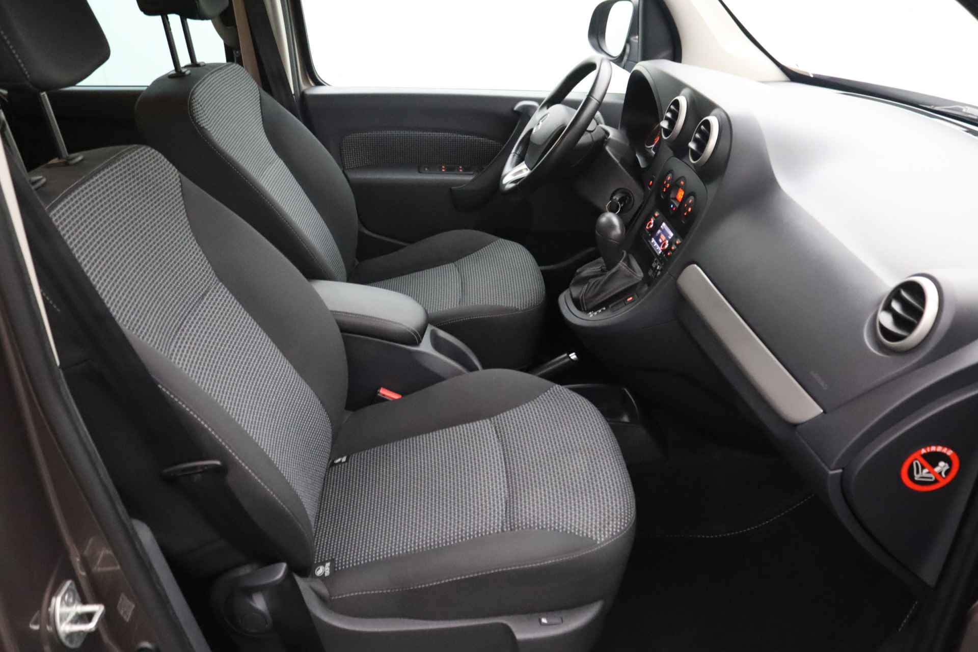 Mercedes-Benz Citan 112 Ambiente Automaat | Camera | Parkeersensoren | Stoelverwarming | Navigatie | Airconditioning - 29/29