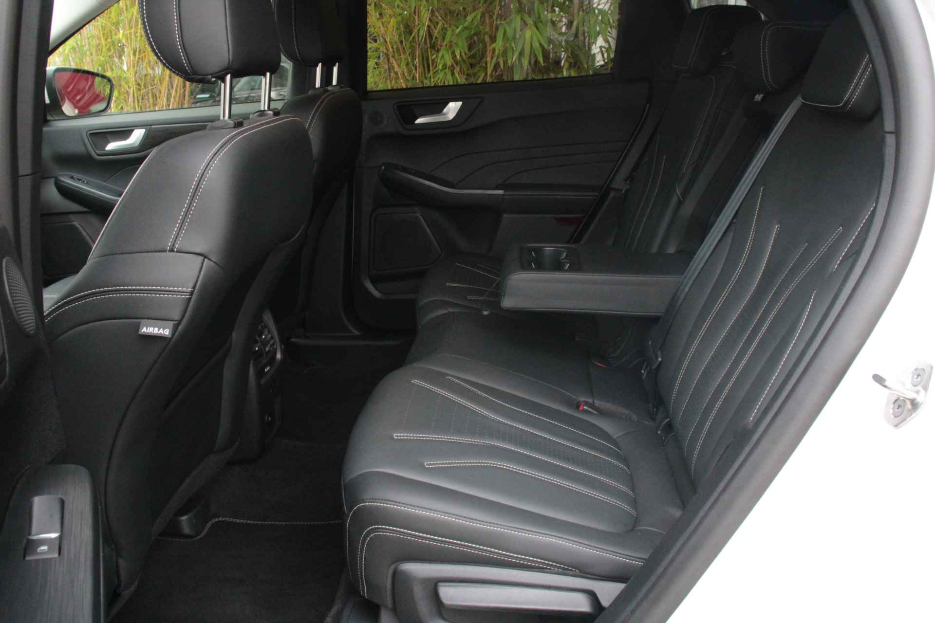Ford Kuga 2.5 PHEV Vignale | Matrix LED | Head-up display | Trekhaak | Adaptive Cruise | 20'' Velgen - 6/17