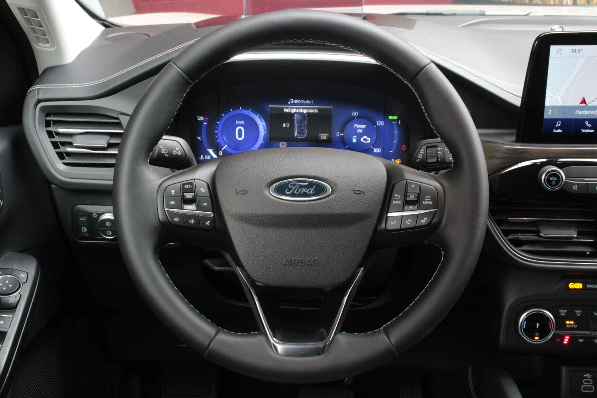 Ford Kuga 2.5 PHEV Vignale | Matrix LED | Head-up display | Trekhaak | Adaptive Cruise | 20'' Velgen - 10/17