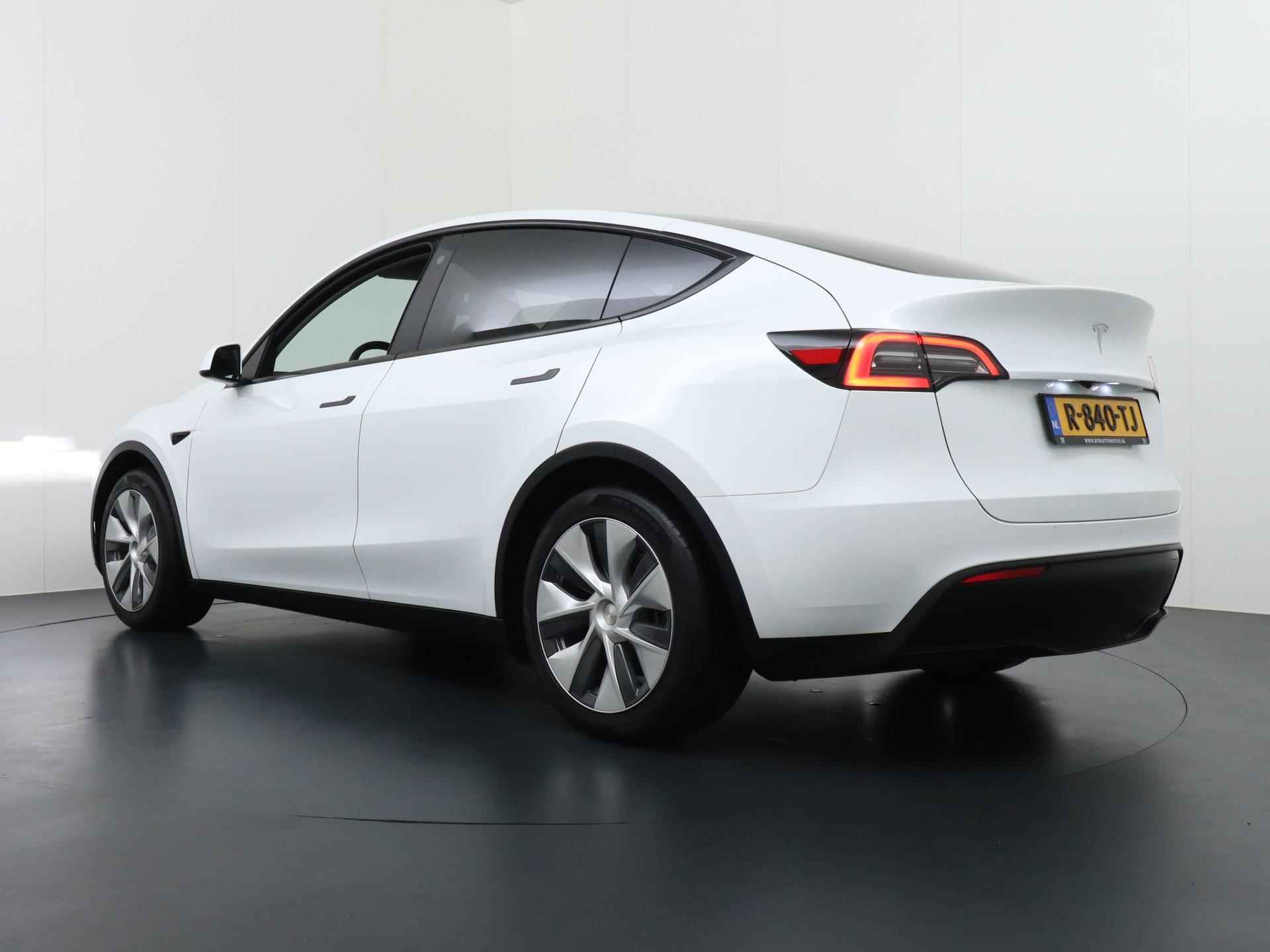 Tesla Model Y RWD 58 kWh RIJKLAARPRIJS TESLA GARANTIE T/M 12-2026/80.000KM AANDRIJVING EN ACCU T/M 12-2030 - 5/47