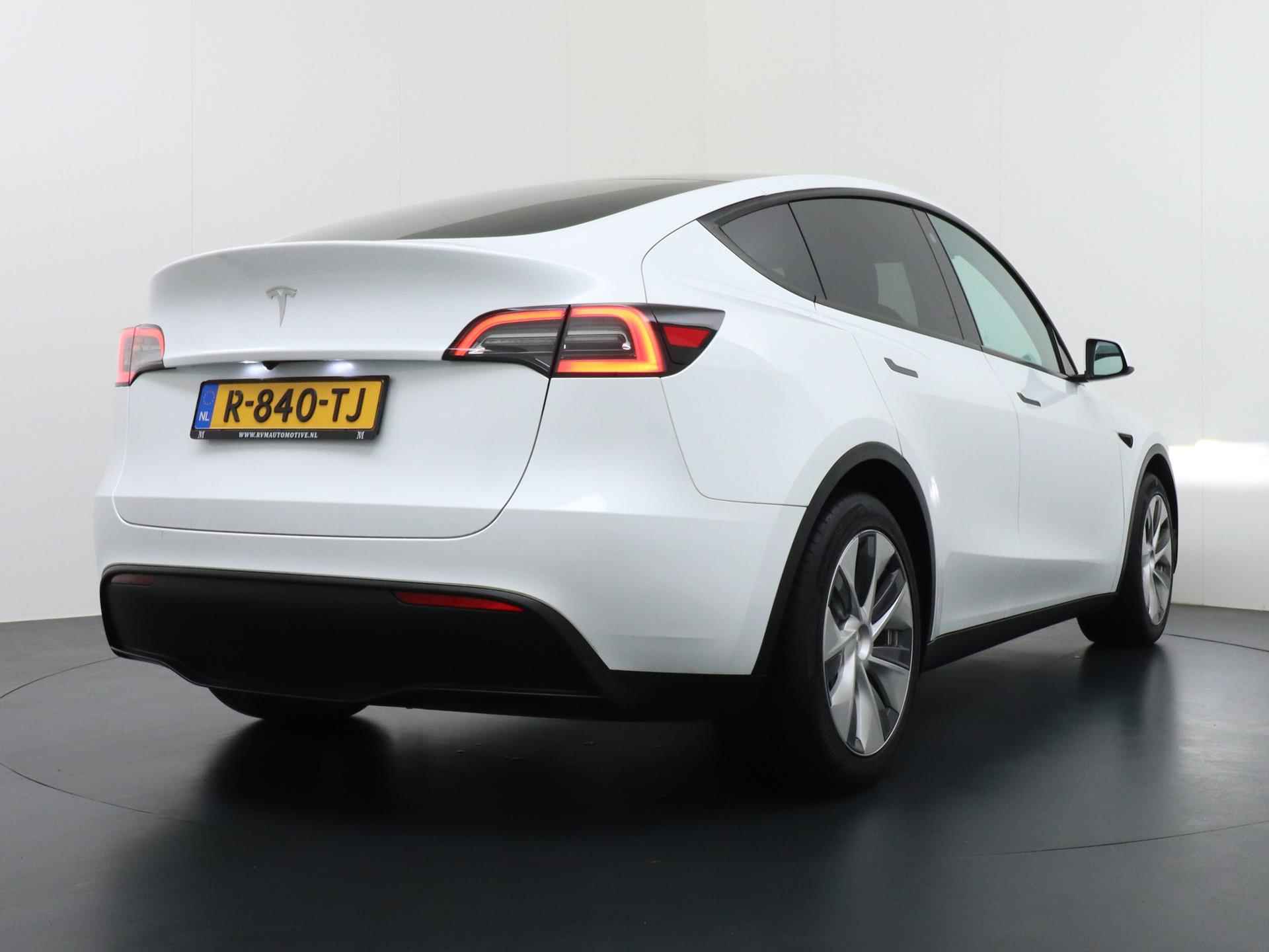 Tesla Model Y RWD 58 kWh RIJKLAARPRIJS TESLA GARANTIE T/M 12-2026/80.000KM AANDRIJVING EN ACCU T/M 12-2030 - 7/47