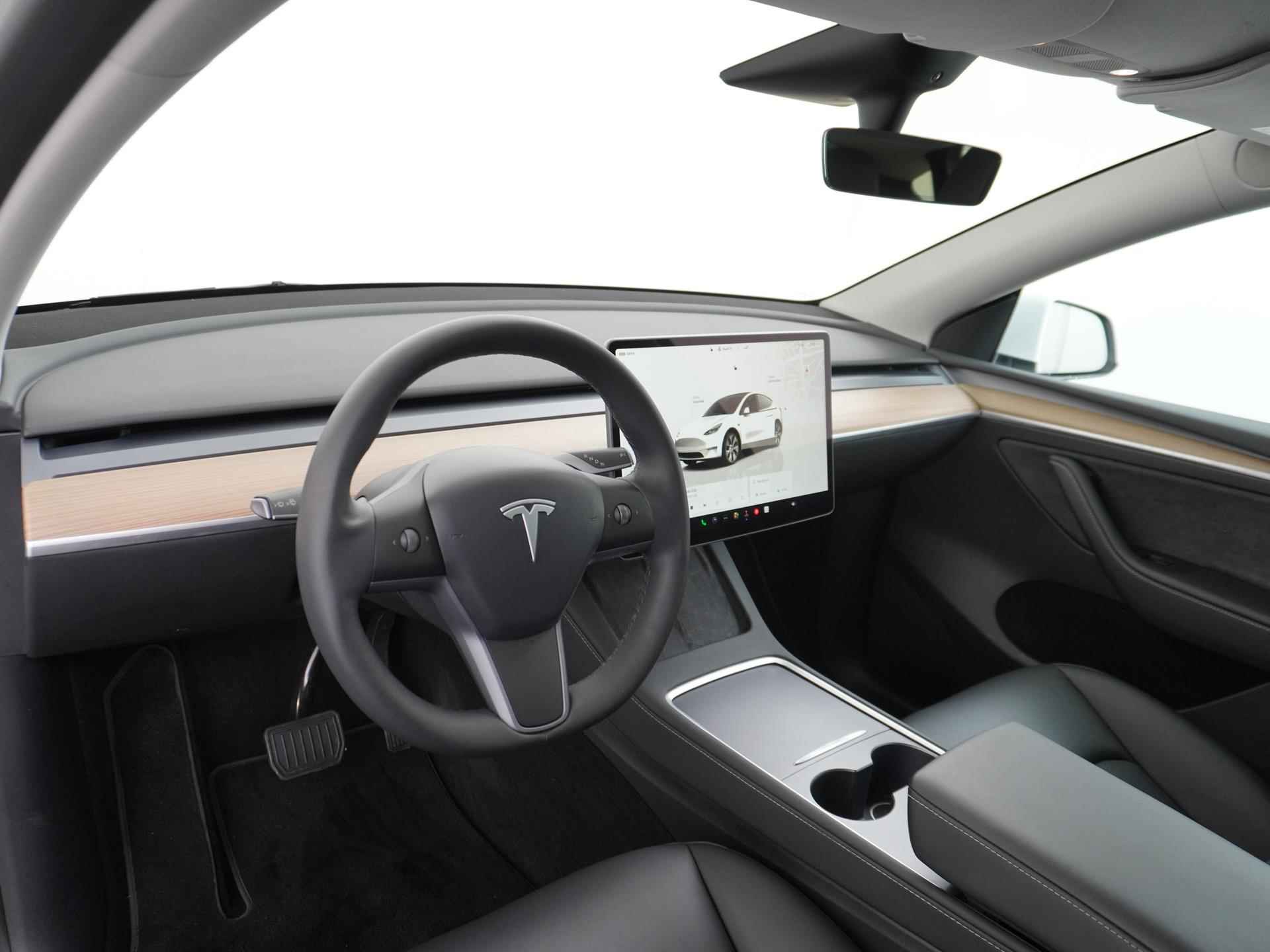 Tesla Model Y RWD 58 kWh RIJKLAARPRIJS TESLA GARANTIE T/M 12-2026/80.000KM AANDRIJVING EN ACCU T/M 12-2030 - 17/47