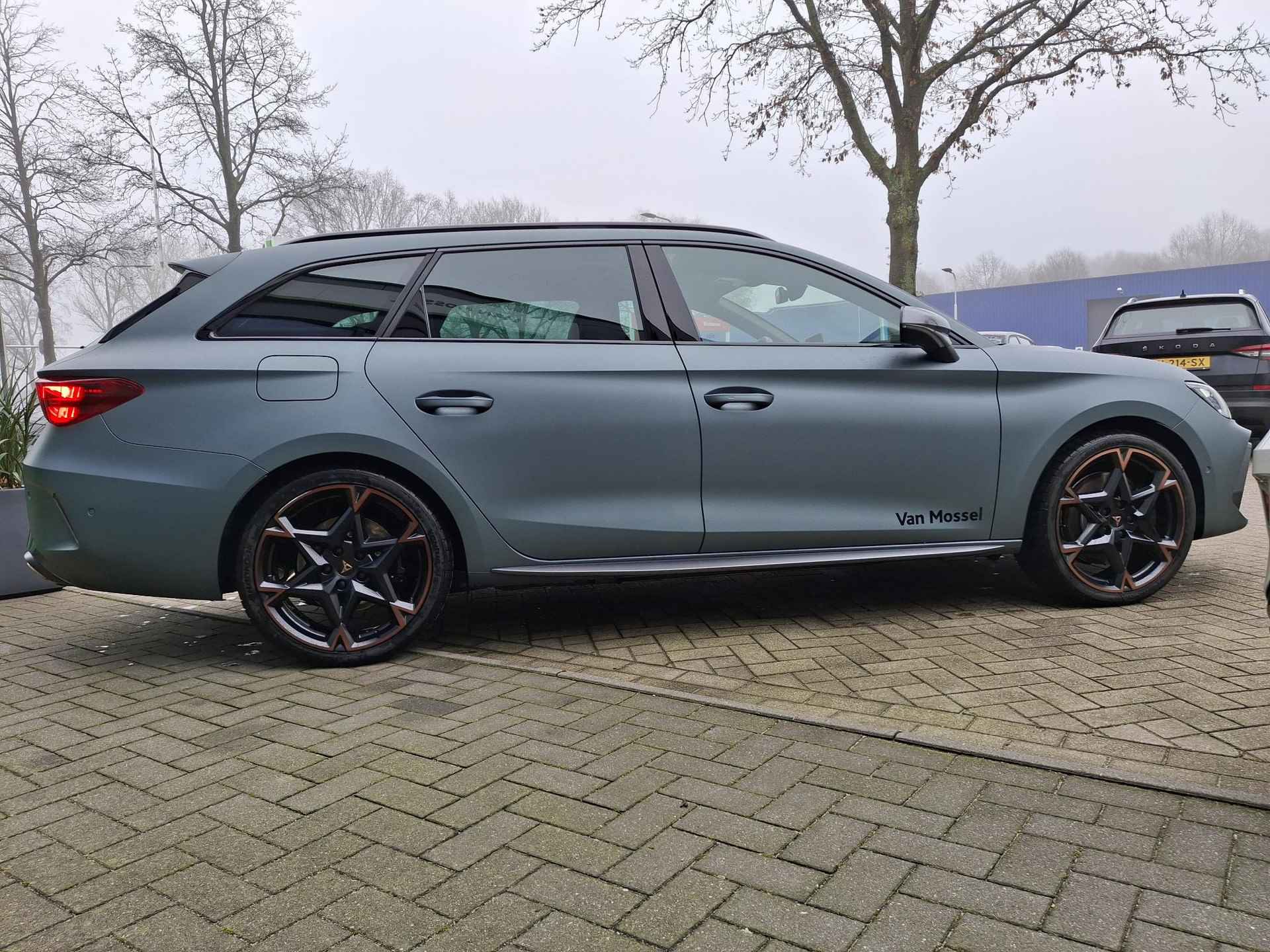 CUPRA Leon Sportstourer 1.5 TSI e-Hybrid VZ Performance 200kw/272 PK DSG | Automaat | Enceladus grey Matt lak | Panorama dak | 19 inch om velgen | intelligent drive | matrix led | sennheiser geluidinstallatie - 5/19