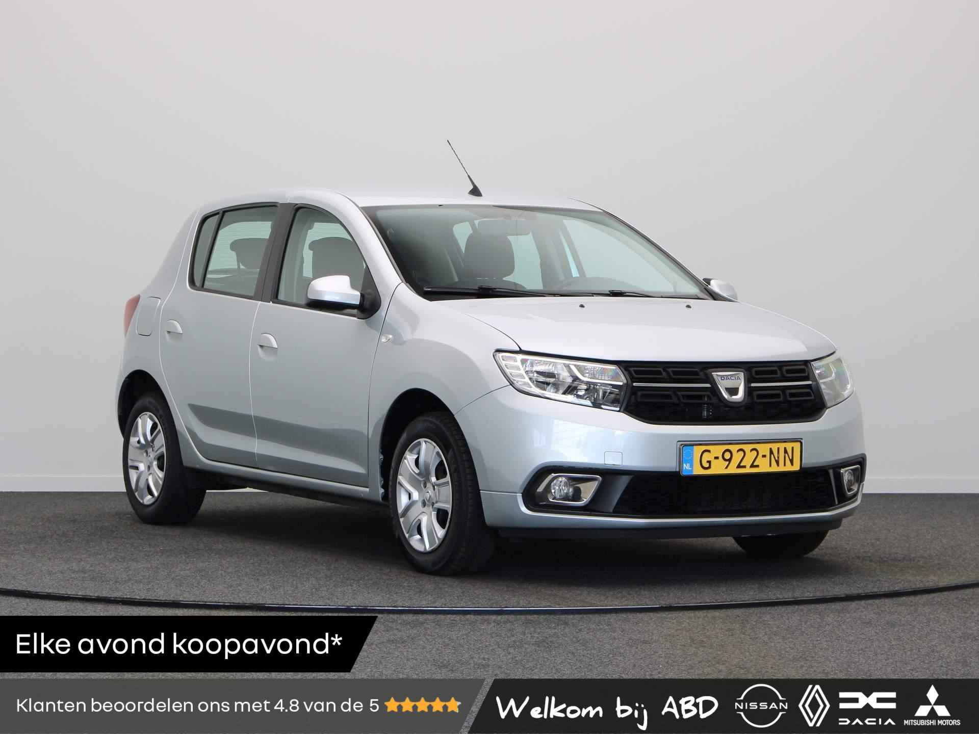 Dacia Sandero SCe 70pk Laureate | Airco | Cruise control | Bluetooth | All season banden | - 1/38