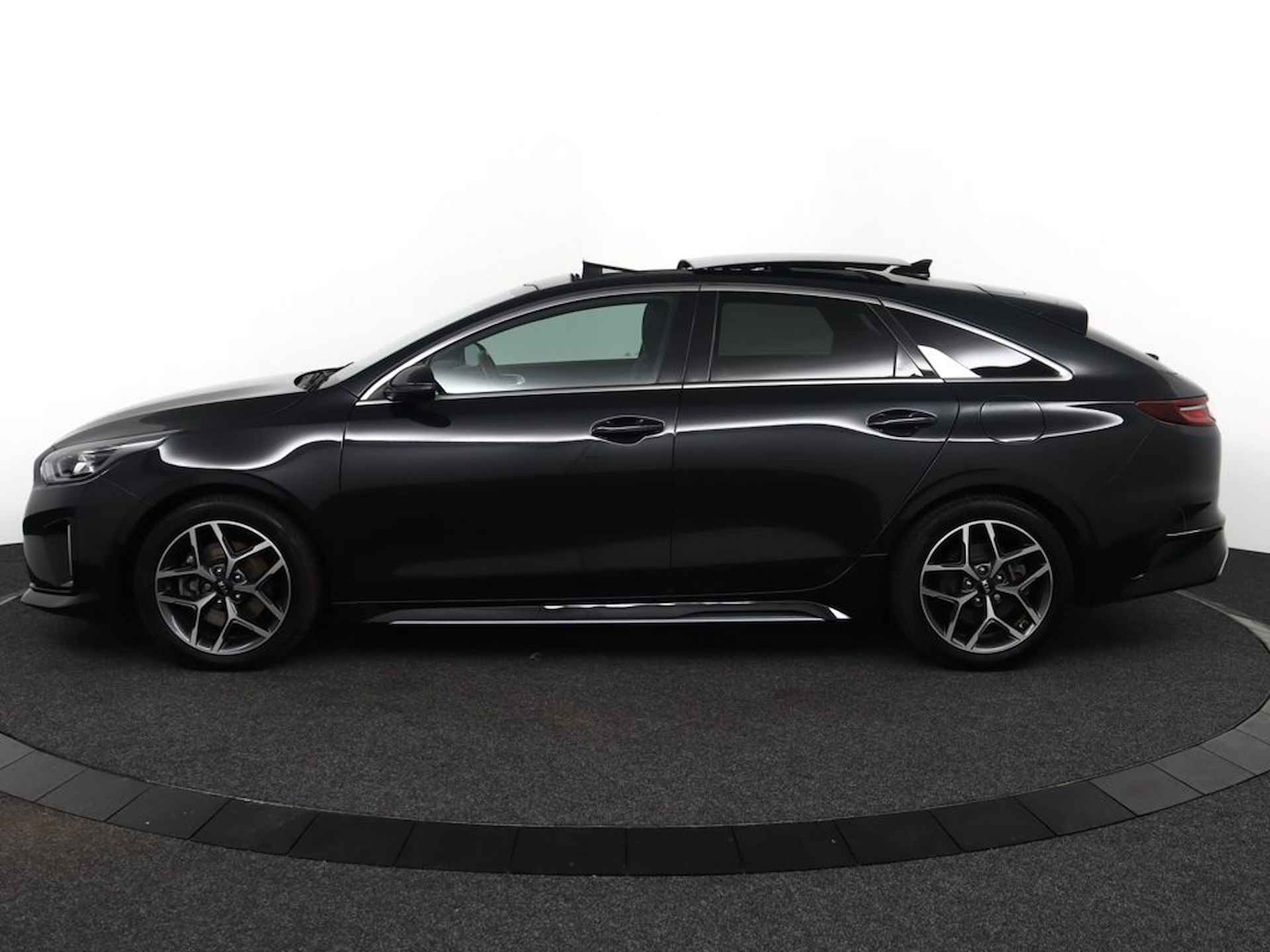 Kia ProCeed 1.5 T-GDI GT-Line Sportstoelen - Automaat - Apple carplay-Android auto - Fabrieksgarantie tot 05-2028 - 3/58