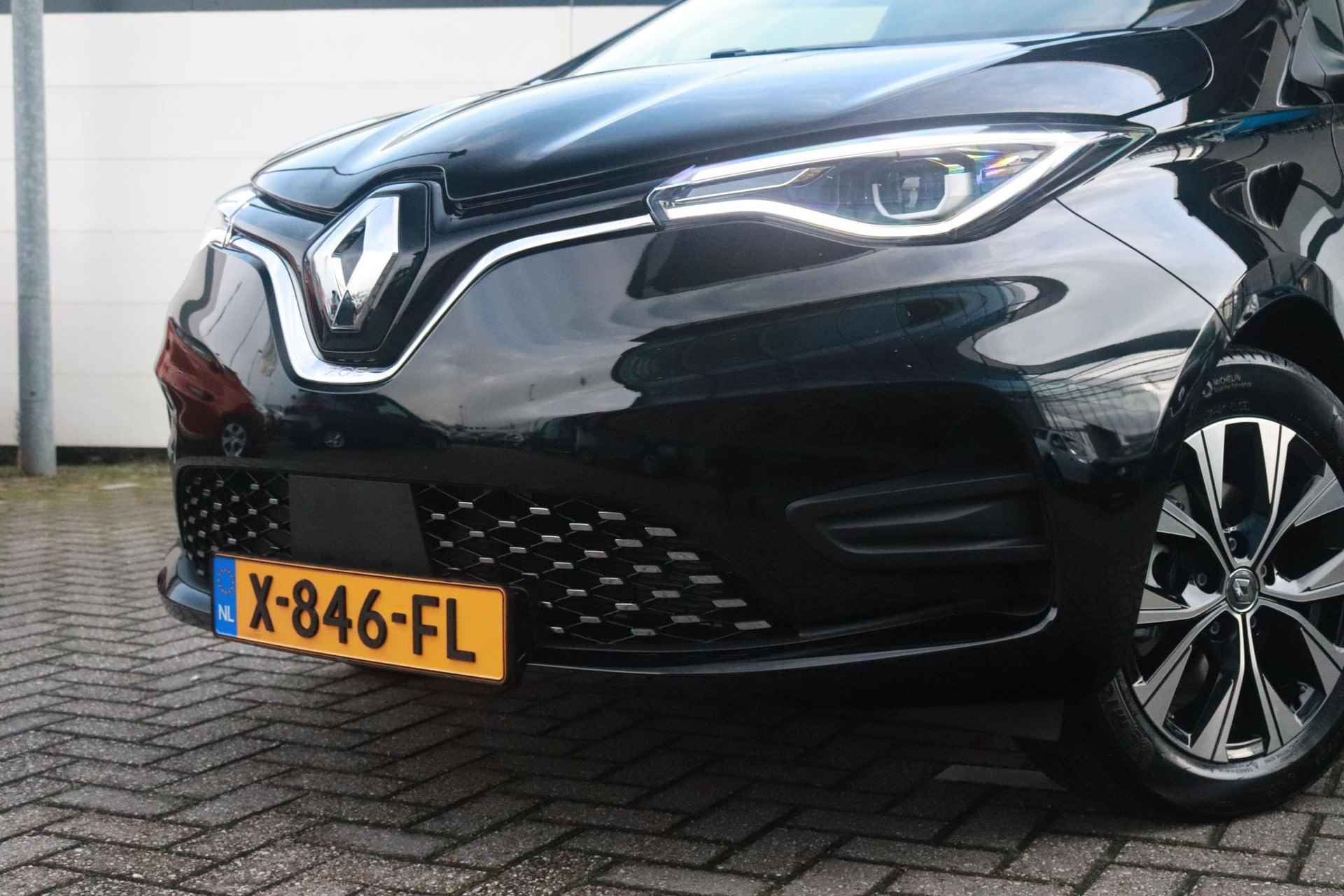 Renault ZOE R135 Evolution 52 kWh (Koopaccu) | Groot Accupakket | Navi | PDC. | CCS- Snellader | LMV. | Geen Import! - 15/45