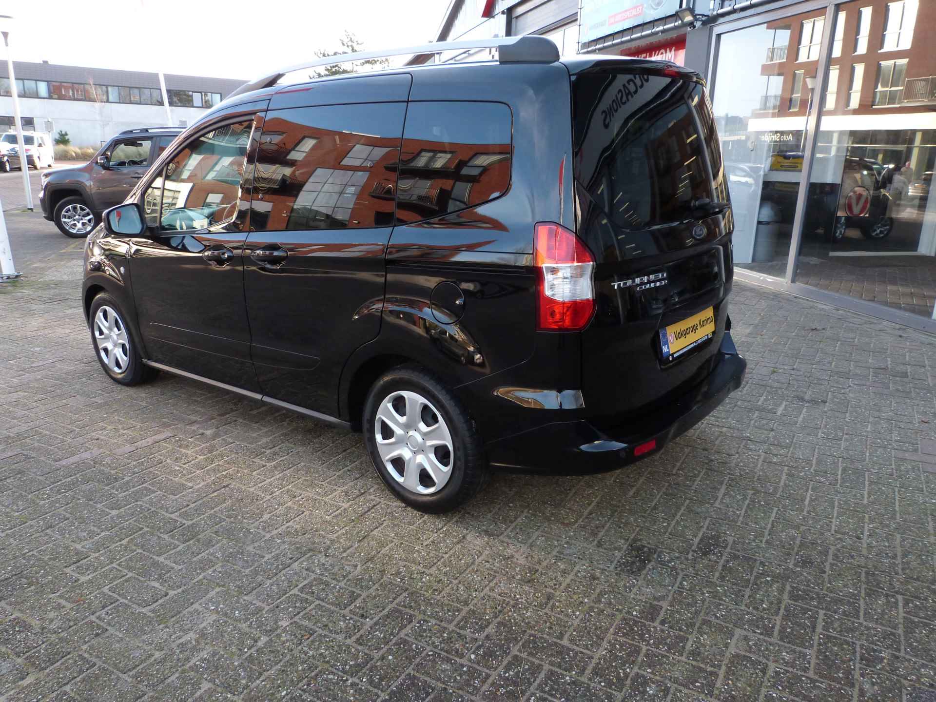 Ford Tourneo Courier 1.0 Titanium - 8/16