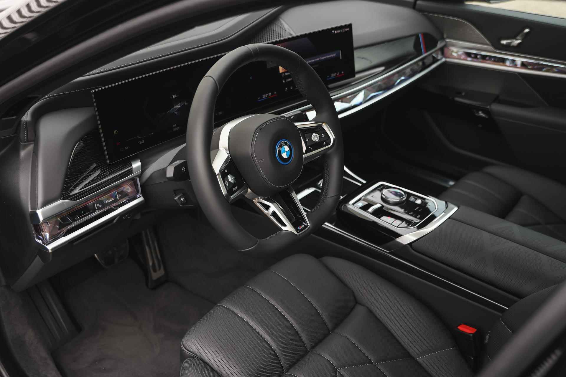 BMW i7 eDrive50 High Executive M Sport 106 kWh / Massagefunctie / Parking Assistant Professional / Active Steering / Stoelventilatie / Live Cockpit Professional - 16/39