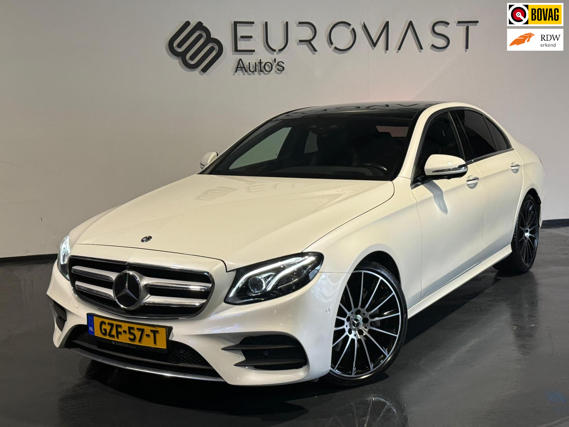 Mercedes-Benz E-klasse 250 Premium Plus Schuifdak Navi Sfeerverlichting Pdc Camera Nieuwe Apk