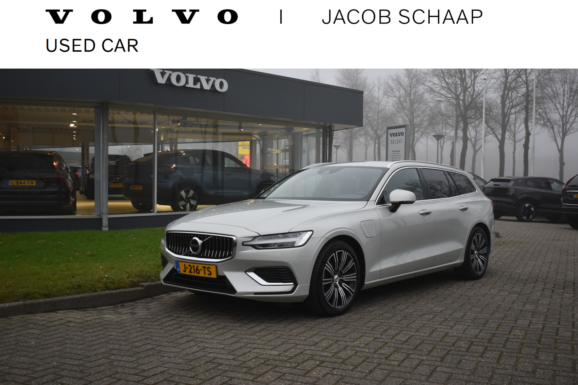 Volvo V60 T6 340PK Recharge AWD Business Pro