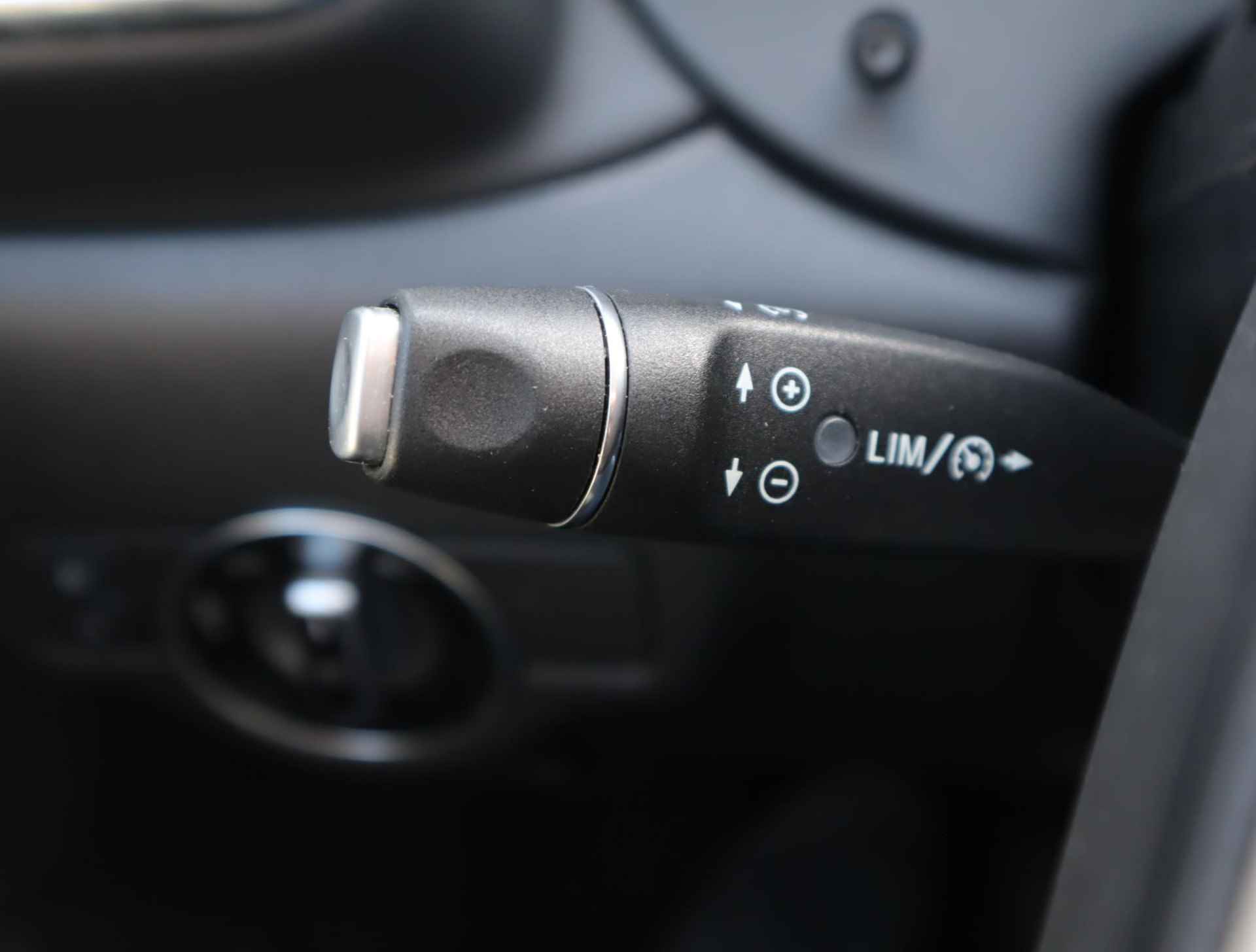 Infiniti Q30 1.6t Sport | Black Pack | Bose Audio | 360 Camera | Navigatie | LED | Keyless | Full options - 17/47