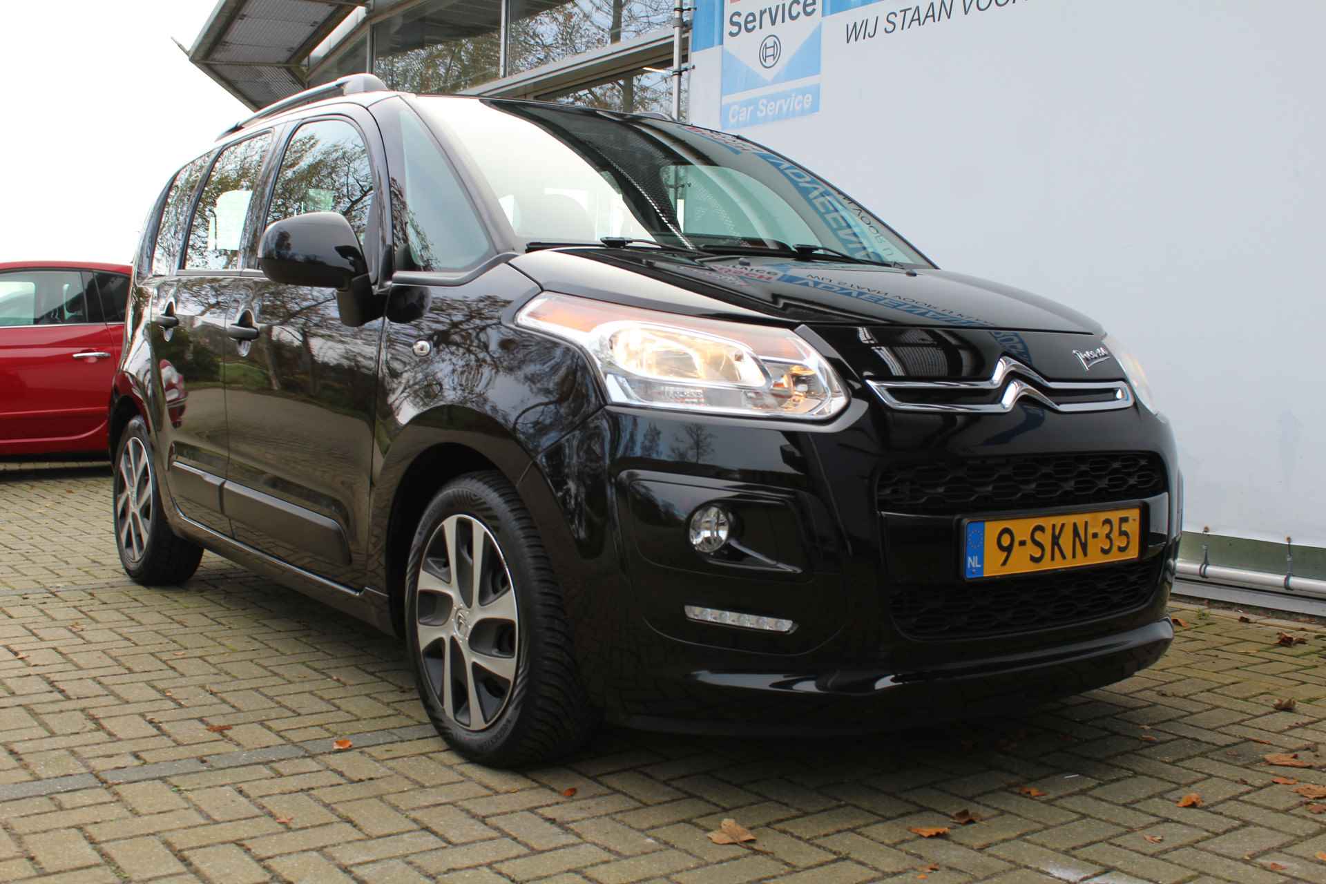 Citroën C3 Picasso 1.6 VTi Tendance | 120pk! | Nieuwe APK | 2e Eigenaar | Cruise controle | Airco | Trekhaak | Digital cockpit | Verschuifbare achterbank | Volledige onderhoud historie aanwezig | Elektrische ramen | Elektrisch verstelba Centrale deurvergrendeling met zender | Origineel NL auto | NAP | - 13/46