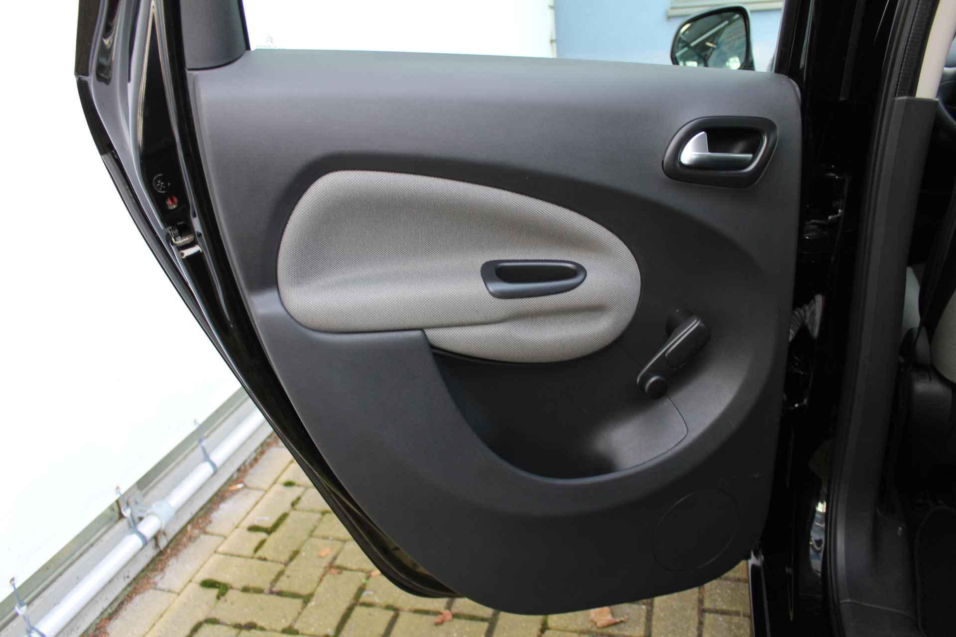 Citroën C3 Picasso 1.6 VTi Tendance | 120pk! | Nieuwe APK | 2e Eigenaar | Cruise controle | Airco | Trekhaak | Digital cockpit | Verschuifbare achterbank | Volledige onderhoud historie aanwezig | Elektrische ramen | Elektrisch verstelba Centrale deurvergrendeling met zender | Origineel NL auto | NAP | - 17/46